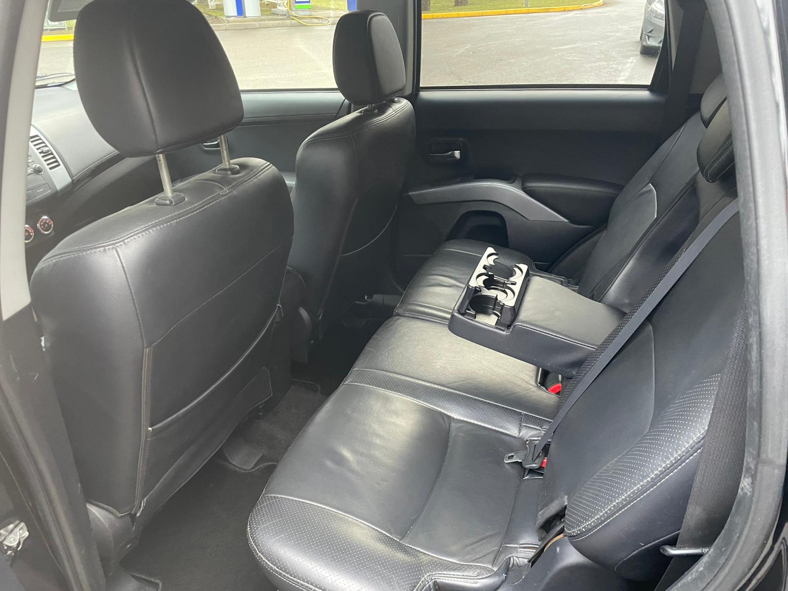 PEUGEOT 4007 7-VIETAS