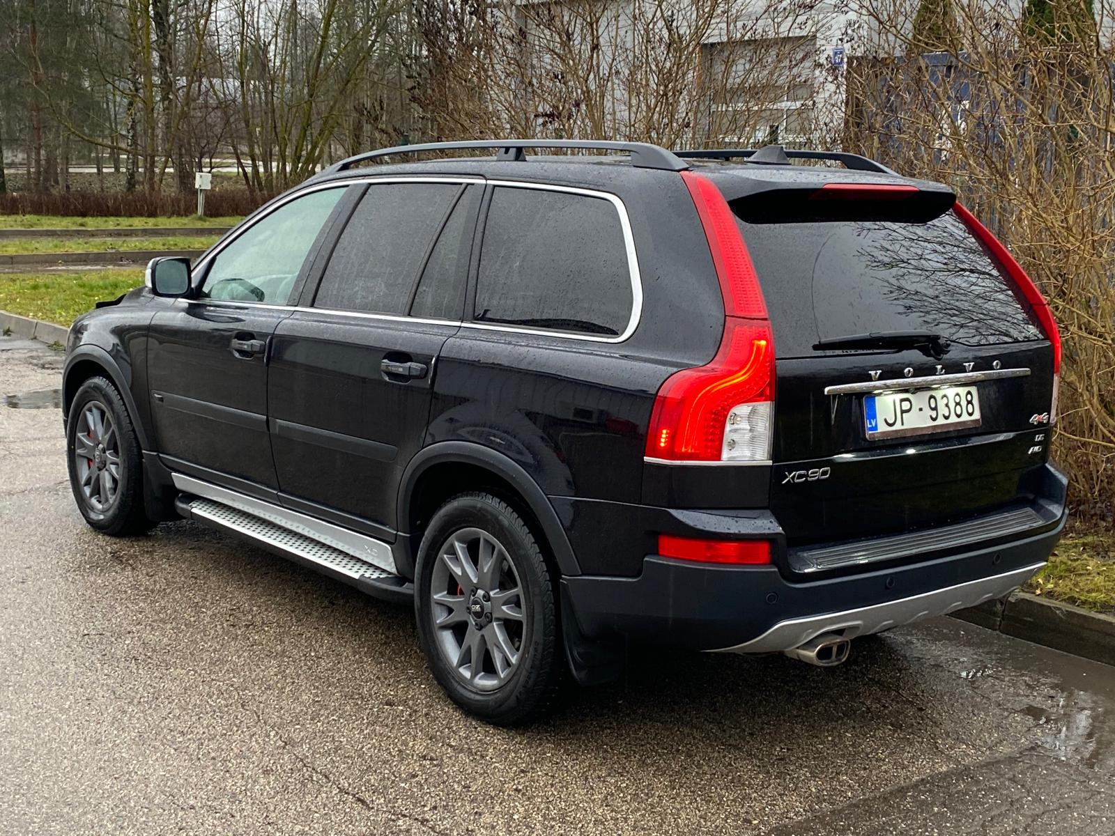VOLVO XC90 7-VIETAS