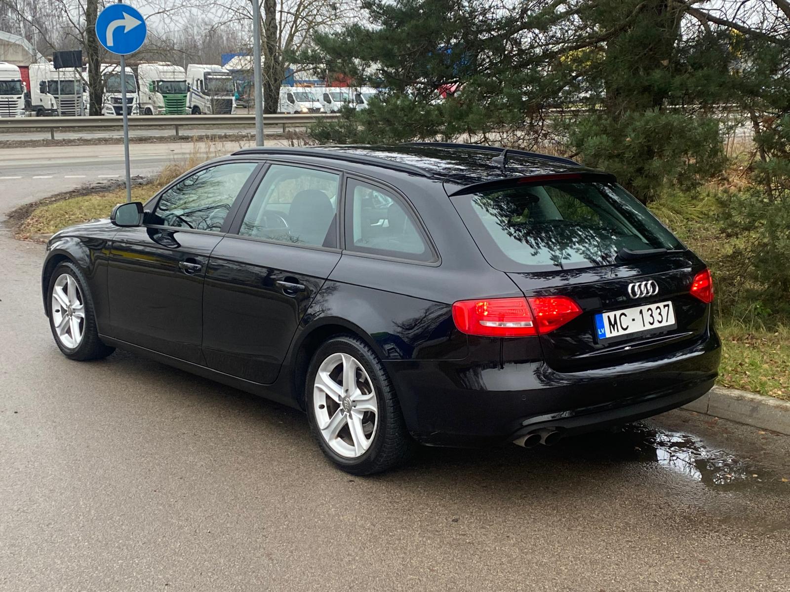 AUDI A4