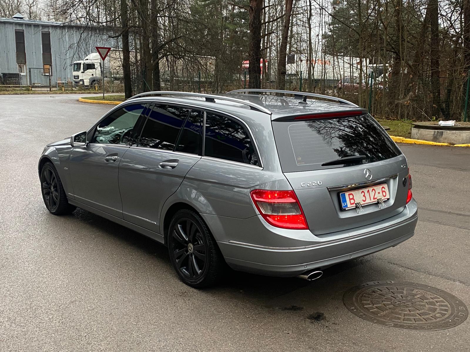 Mercedes Benz C220