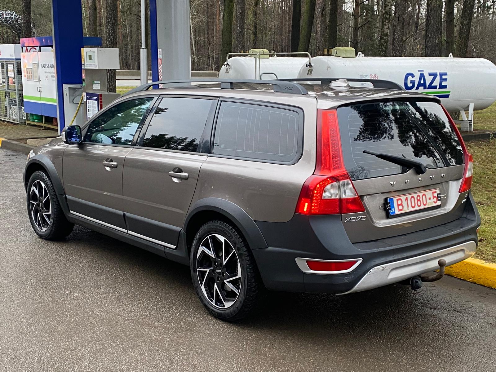 VOLVO XC70