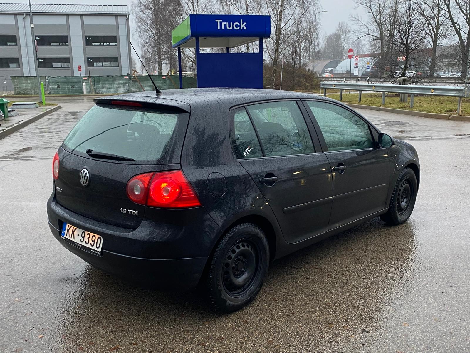 VW GOLF