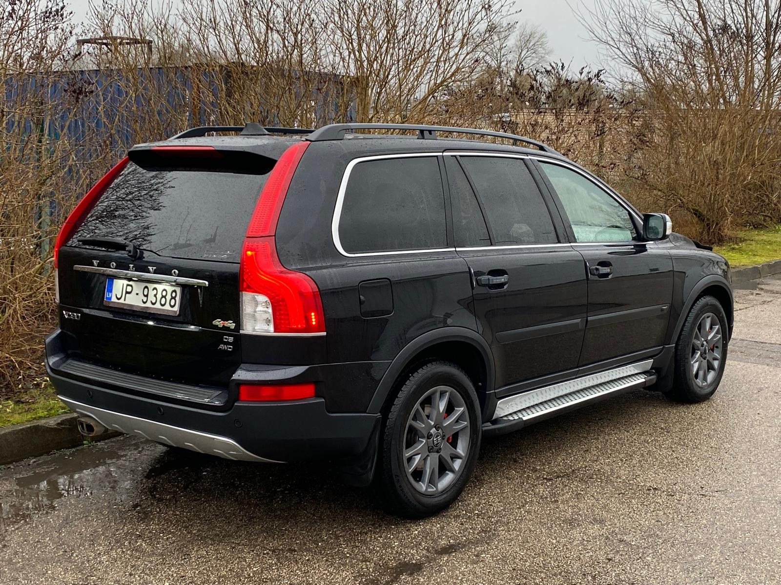VOLVO XC90 7-VIETAS