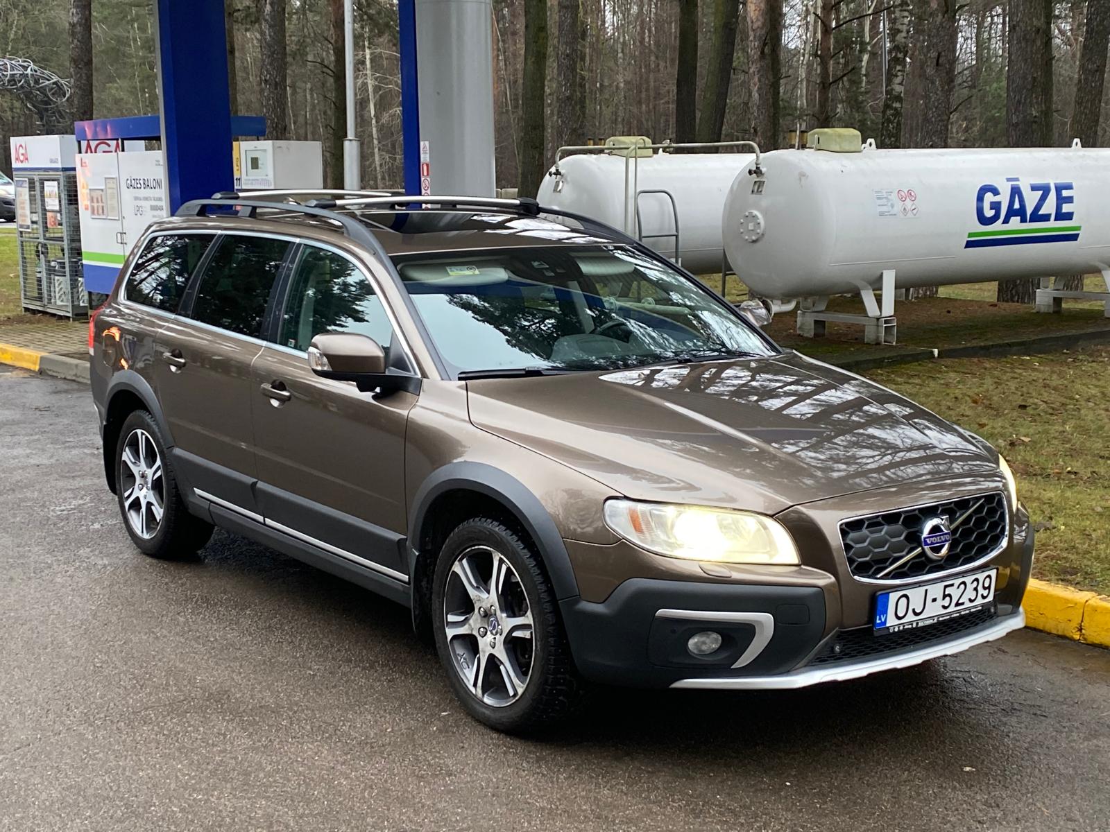 VOLVO XC70 SUMMUM