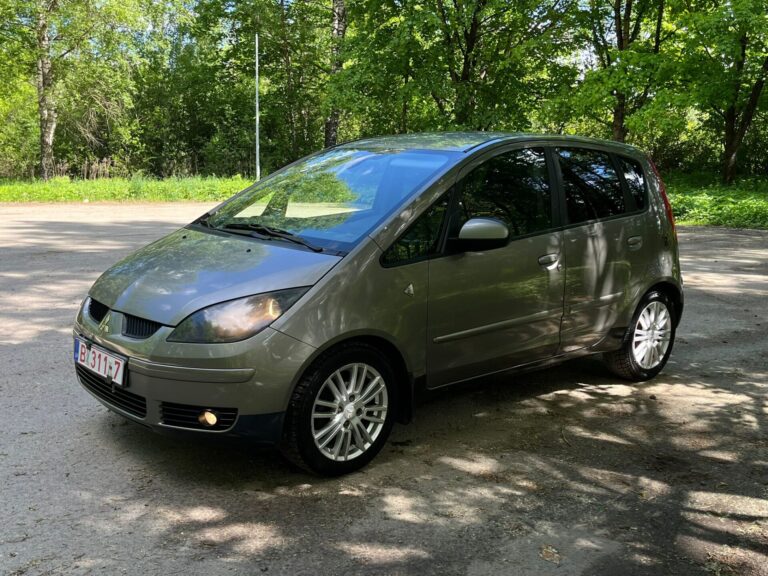 MITSUBISHI COLT