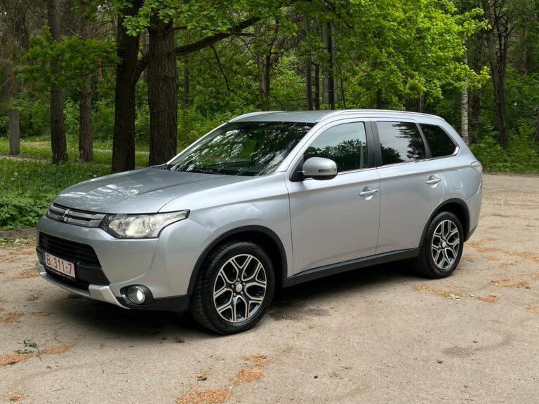 MITSUBISHI OUTLANDER 4WD
