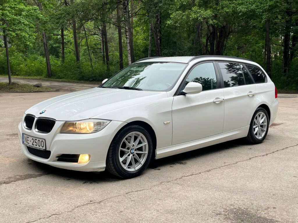 BMW 320 (E91)