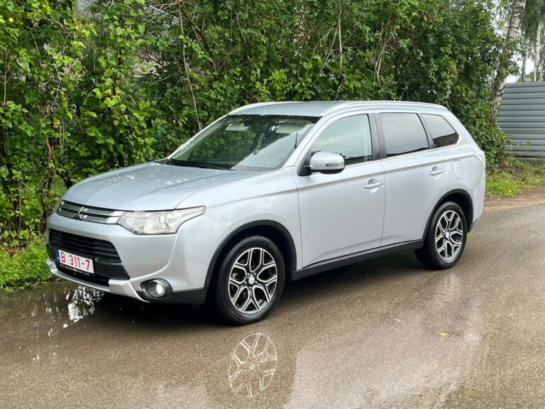 MITSUBISHI OUTLANDER 4WD