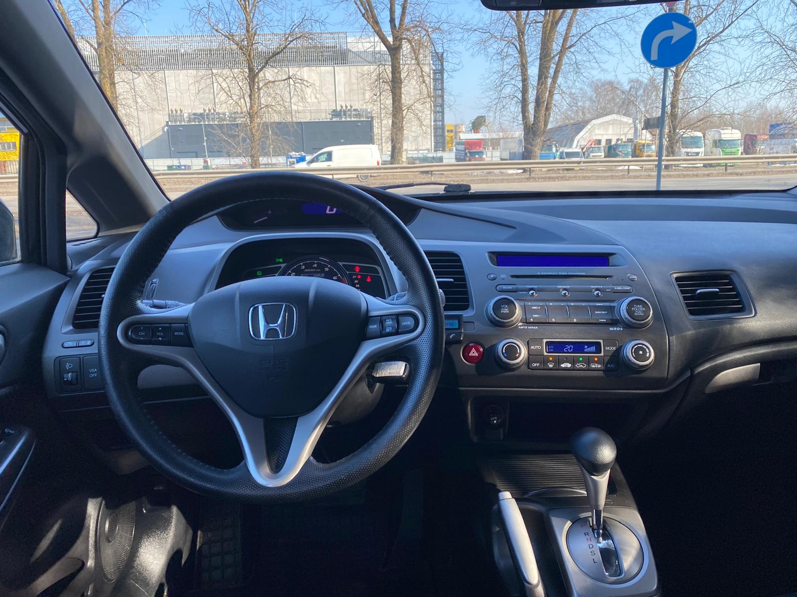 HONDA CIVIC 4DR HYBRID