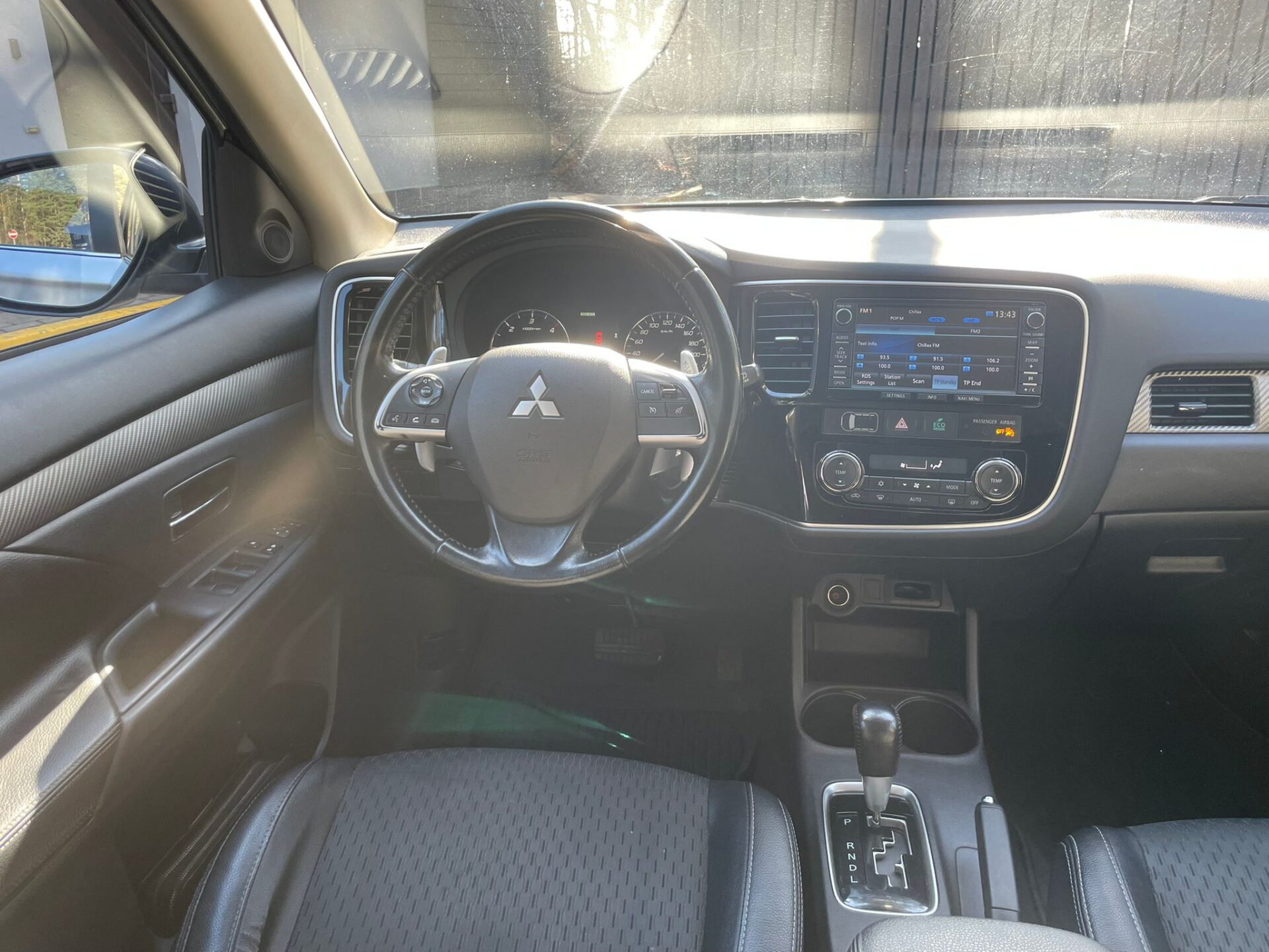MITSUBISHI OUTLANDER 4WD