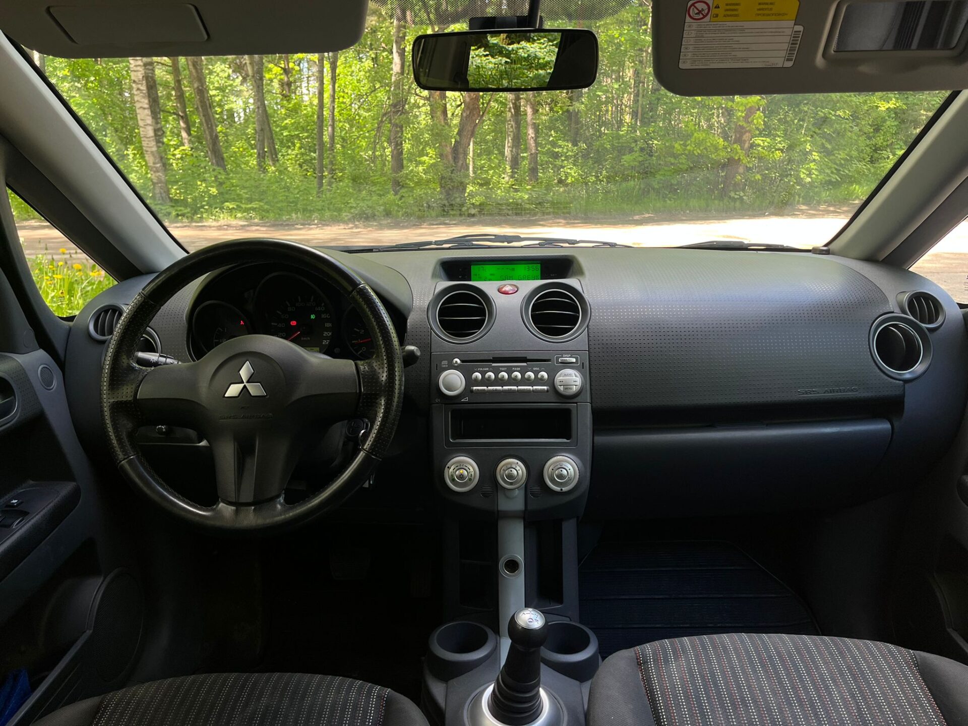 MITSUBISHI COLT