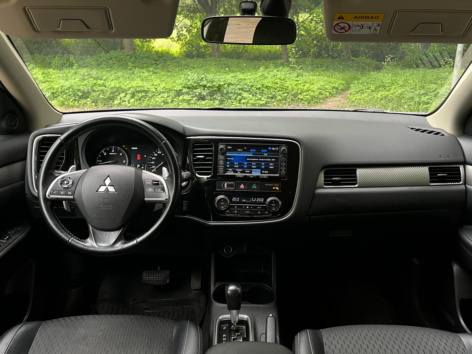MITSUBISHI OUTLANDER 4WD