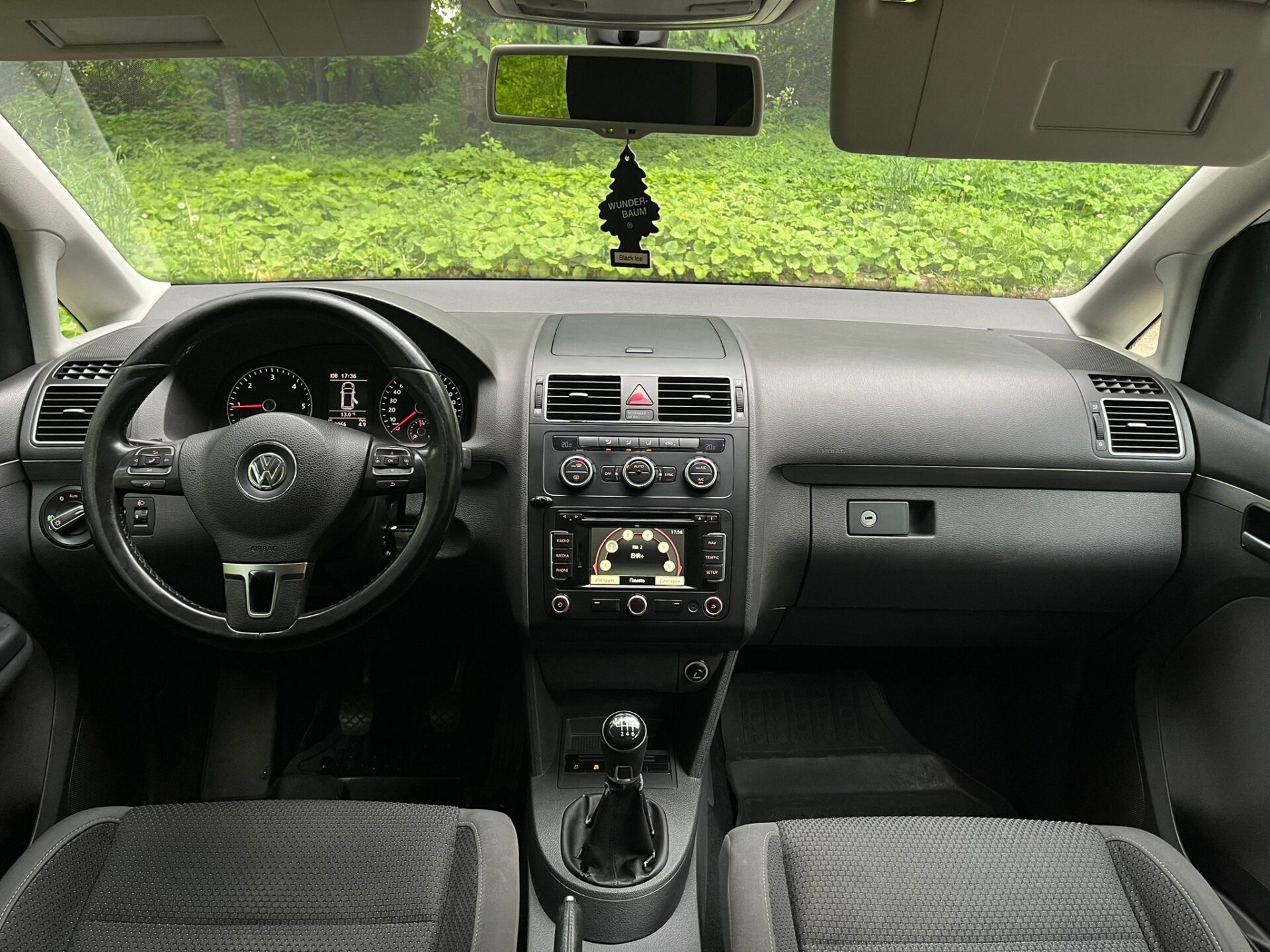 VW TOURAN BLUEMOTION