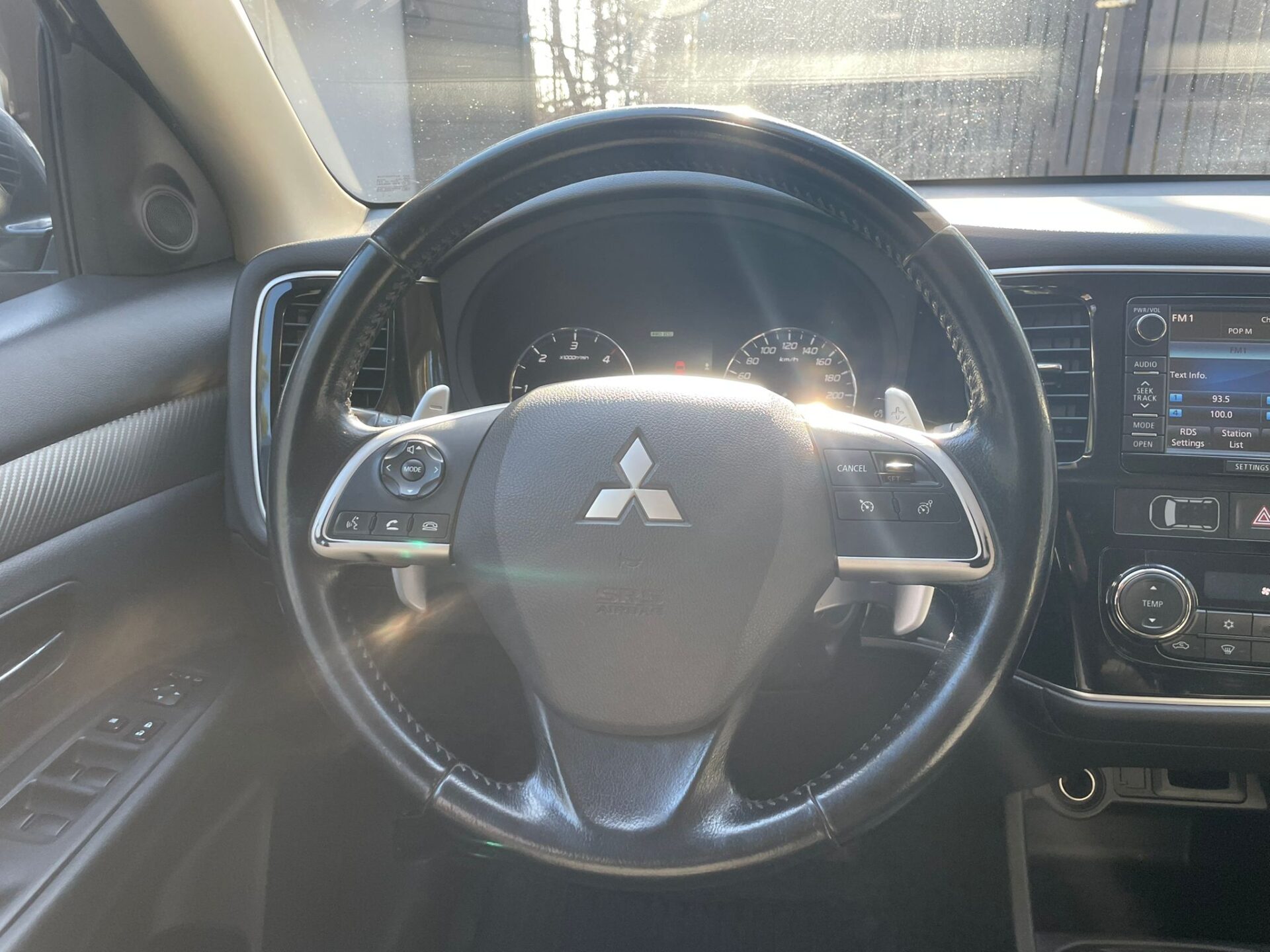 MITSUBISHI OUTLANDER 4WD