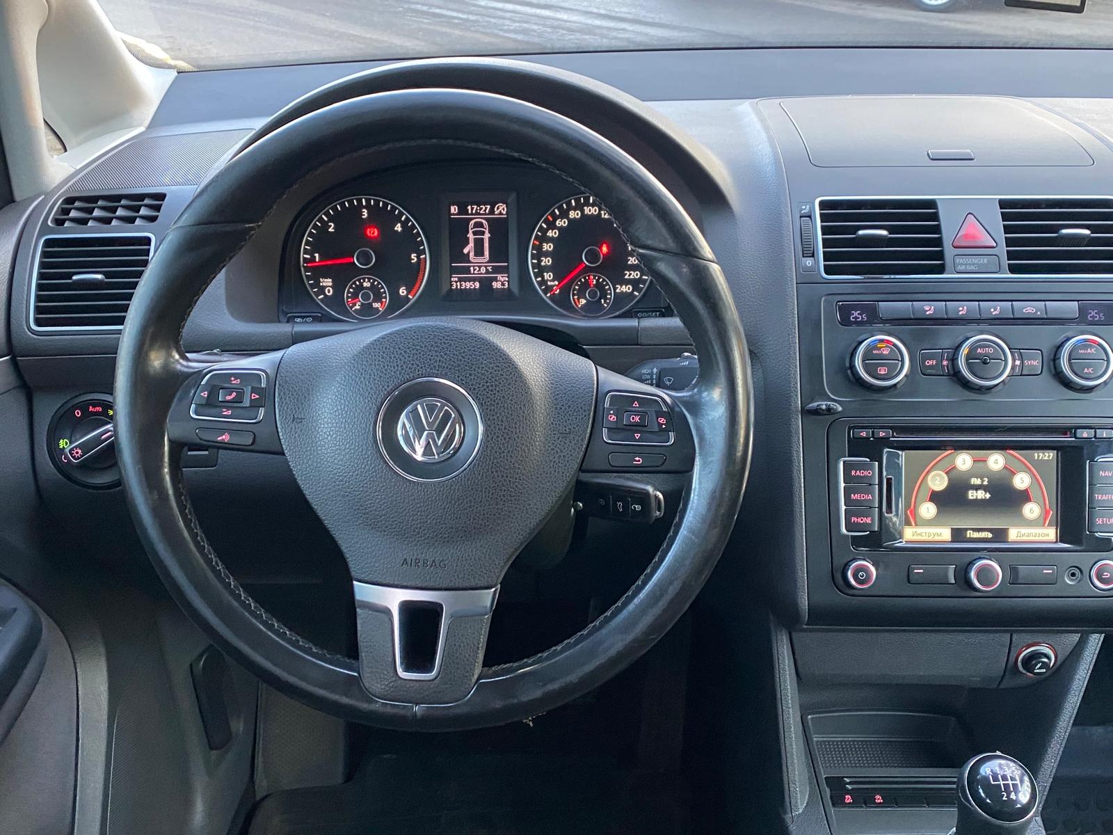 VW TOURAN BLUEMOTION