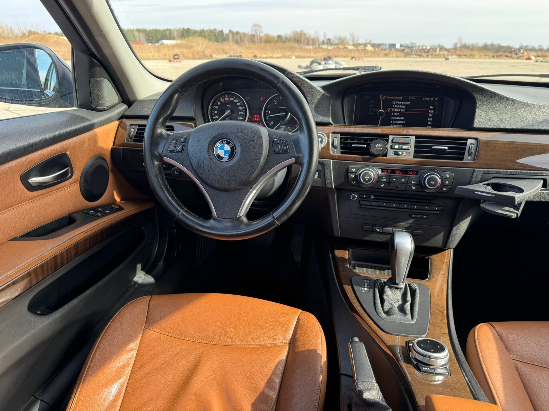 BMW 330 (E91)