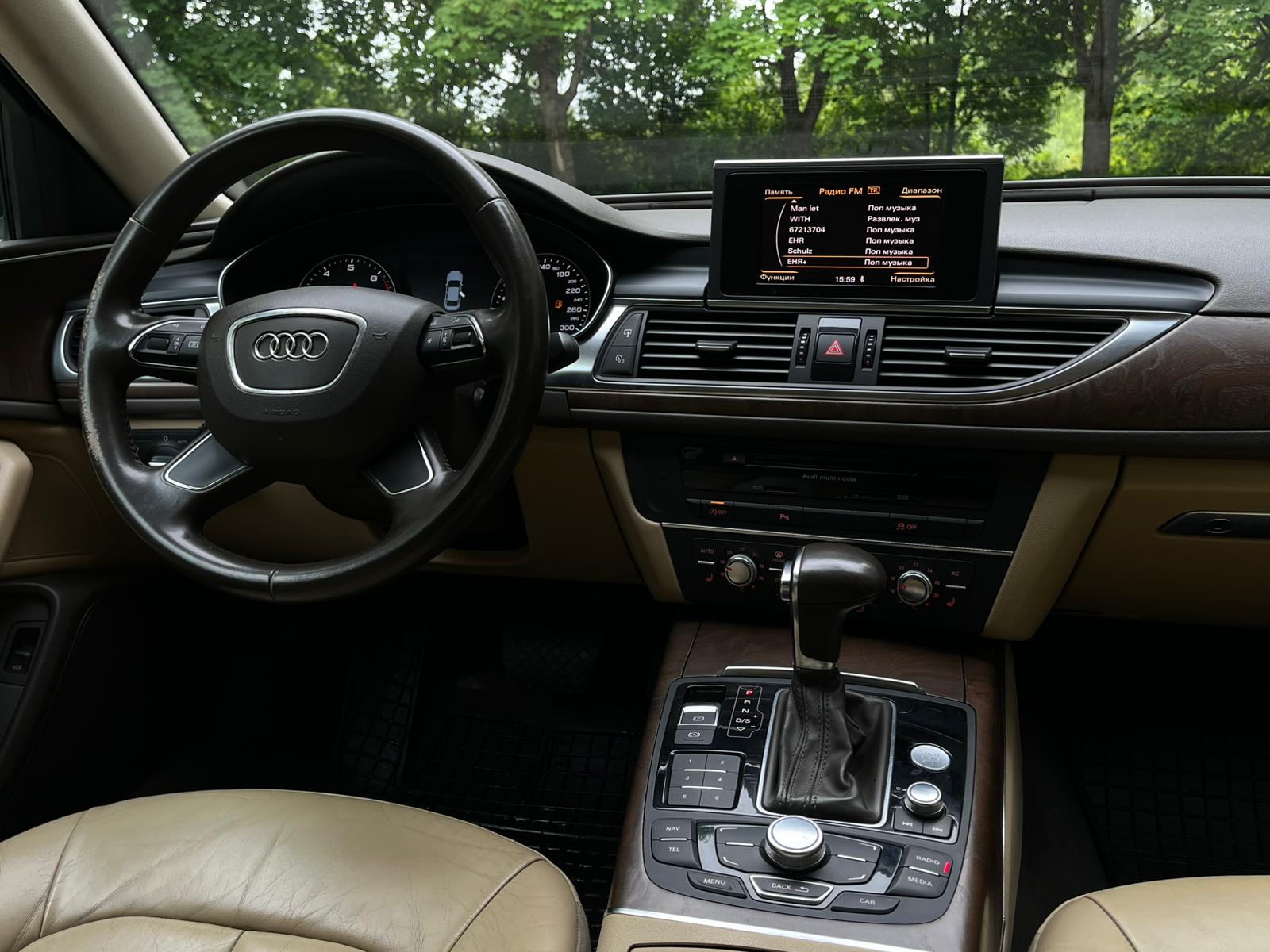AUDI A6