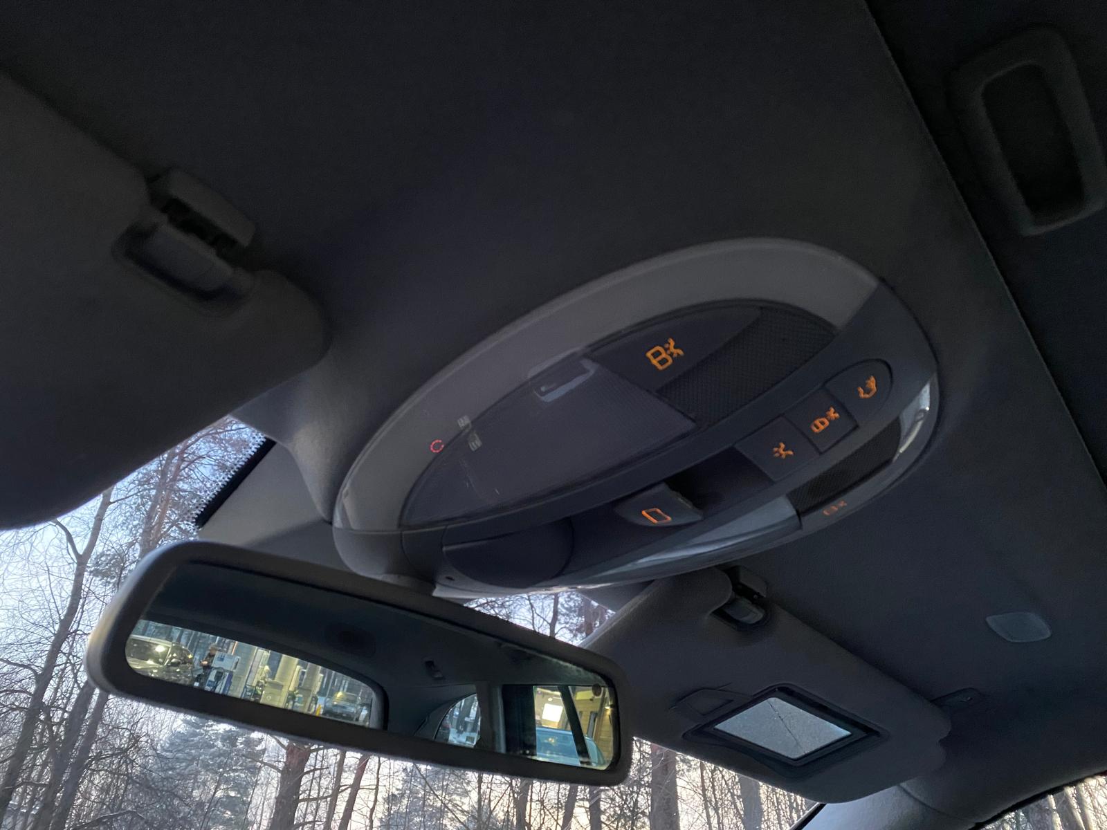 Mercedes Benz E240 avantgarde