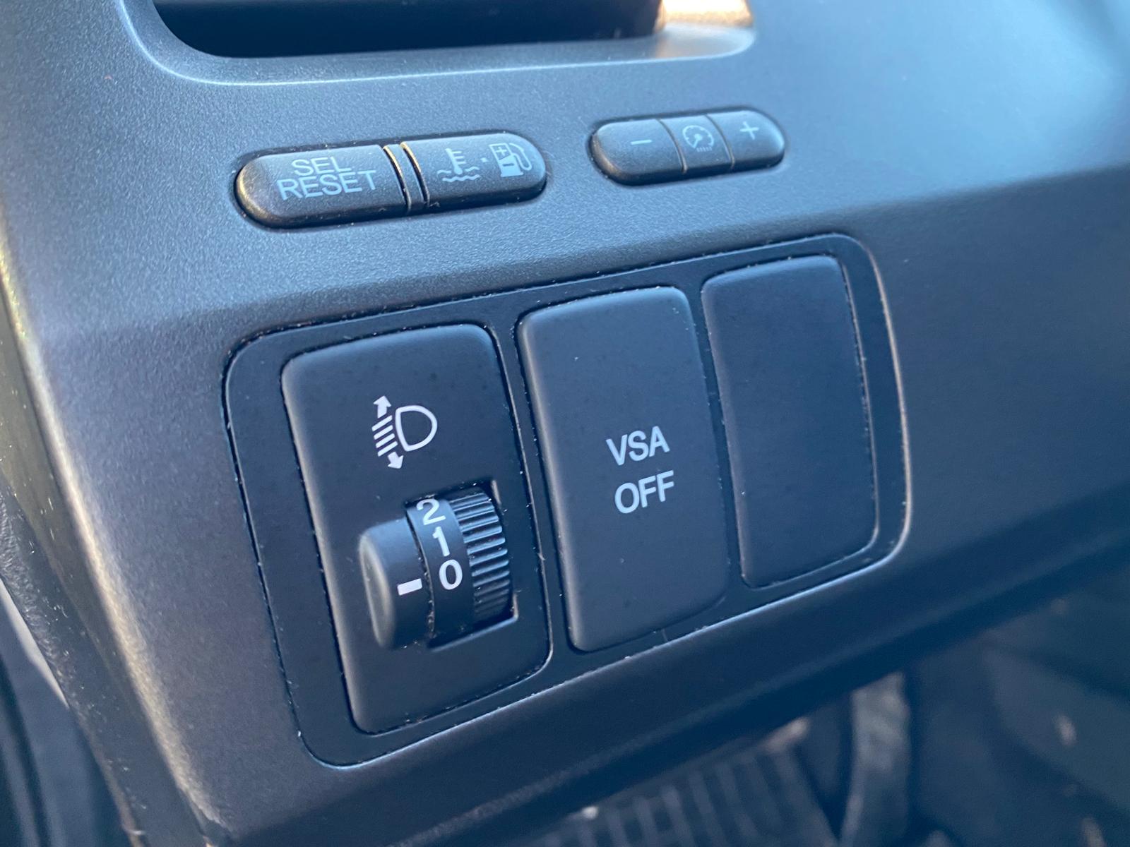 HONDA CIVIC 4DR HYBRID