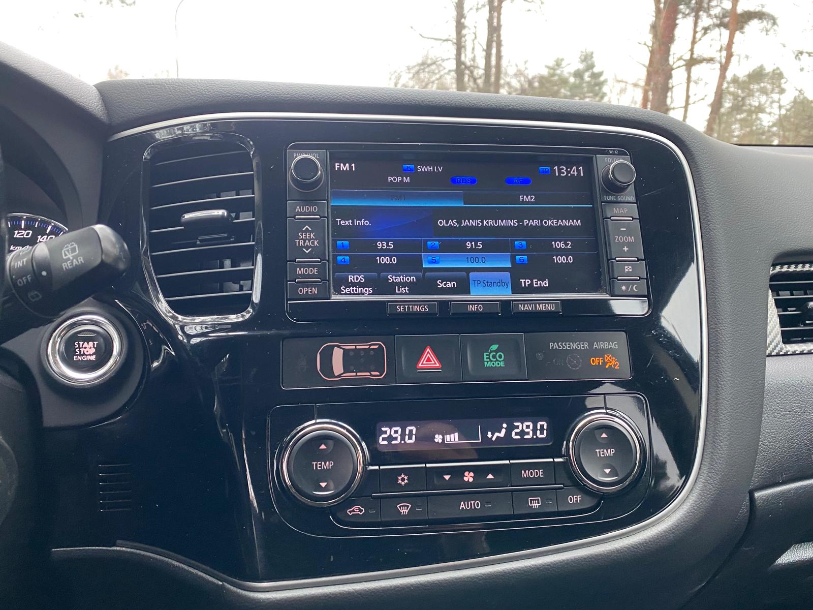 MITSUBISHI OUTLANDER 4WD