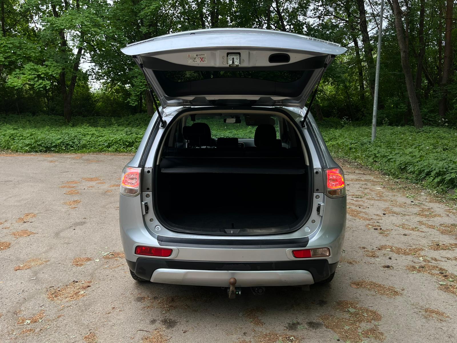 MITSUBISHI OUTLANDER 4WD