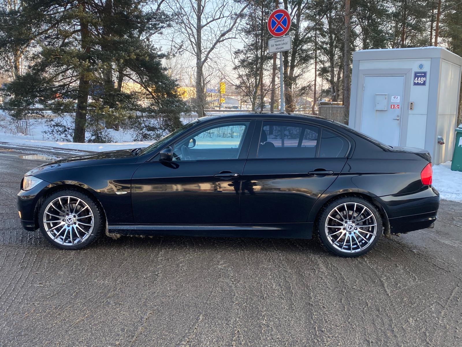 BMW 318 (E90)