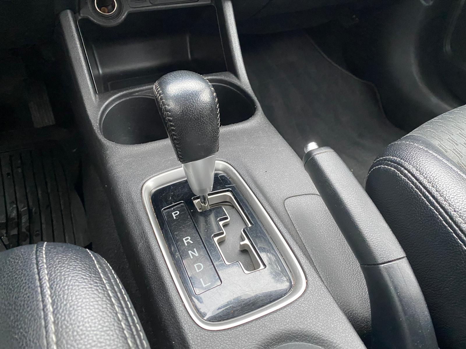 MITSUBISHI OUTLANDER 4WD