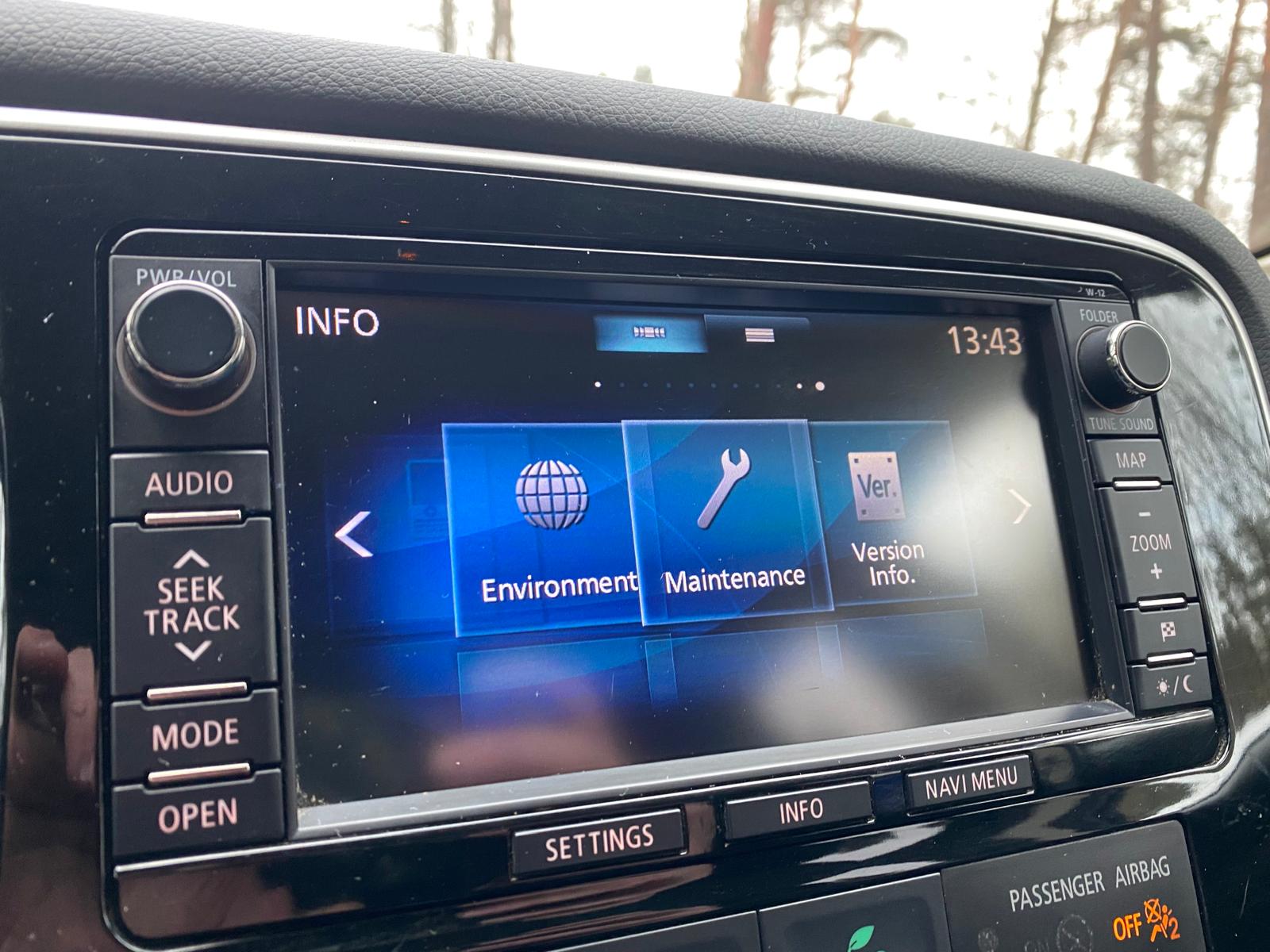 MITSUBISHI OUTLANDER 4WD