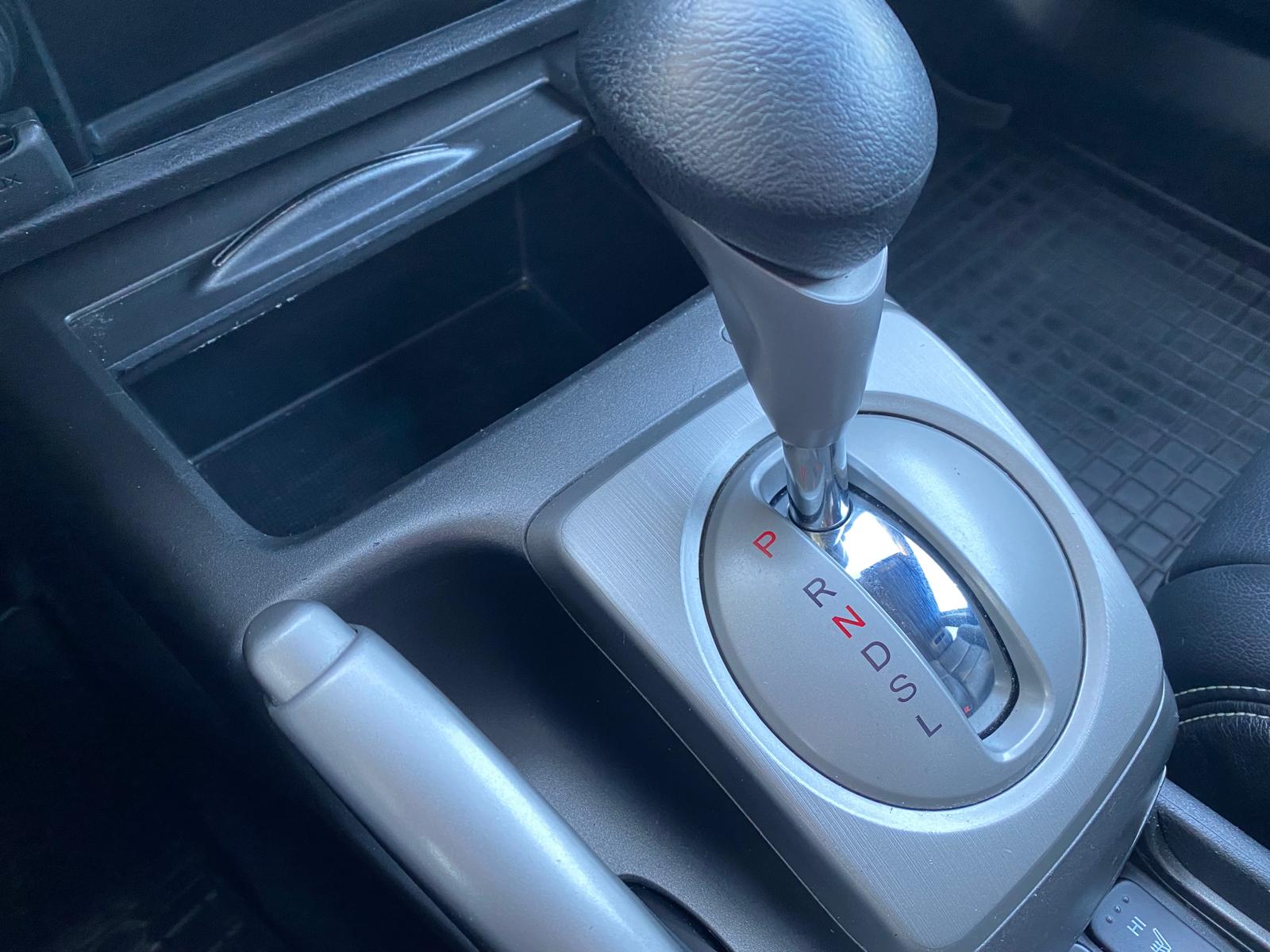 HONDA CIVIC 4DR HYBRID