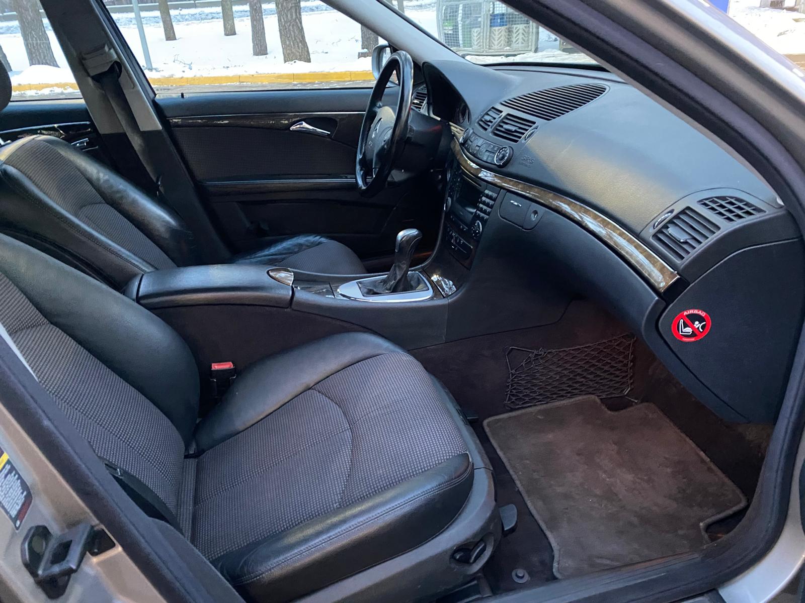 Mercedes Benz E240 avantgarde