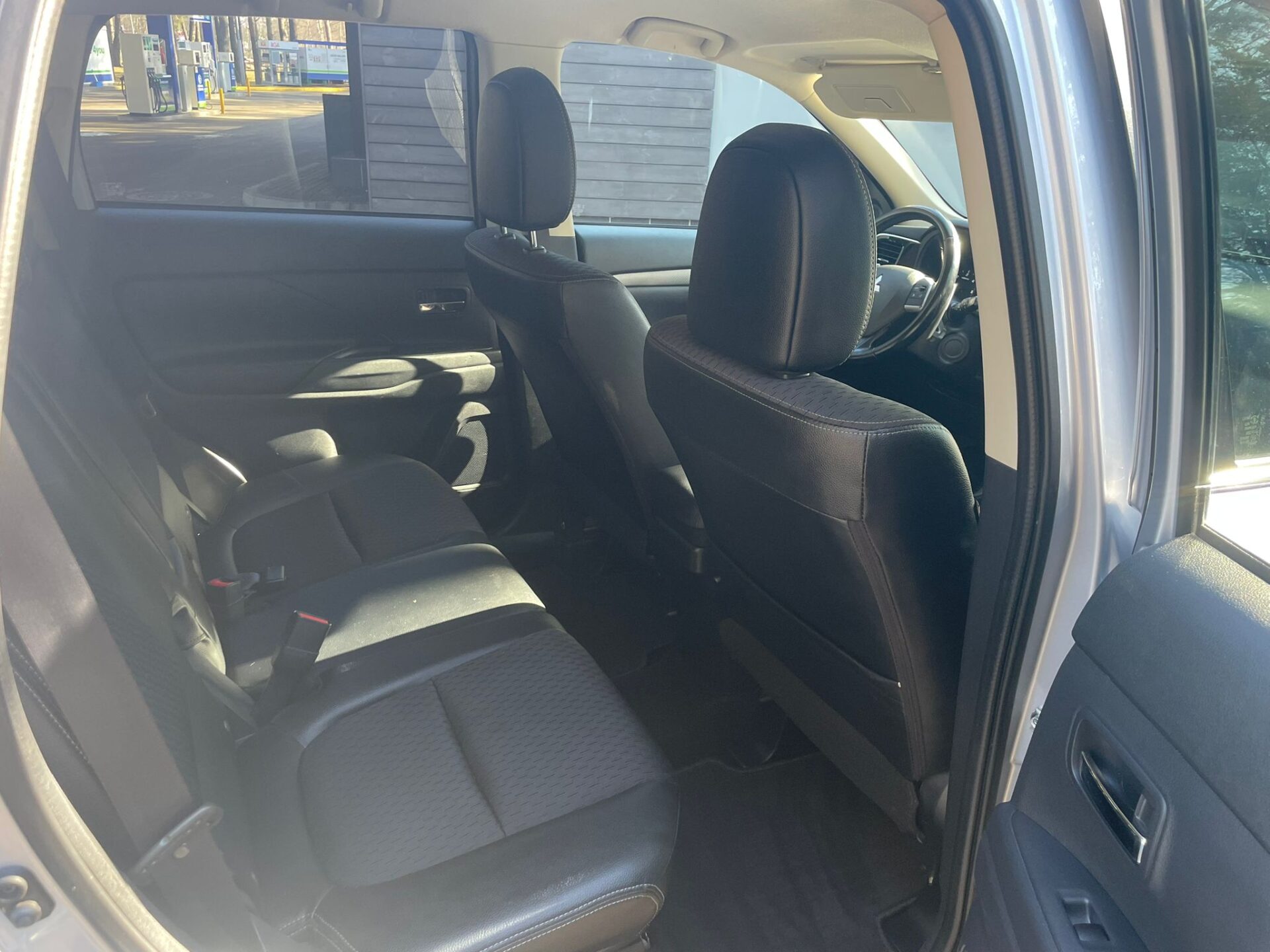 MITSUBISHI OUTLANDER 4WD