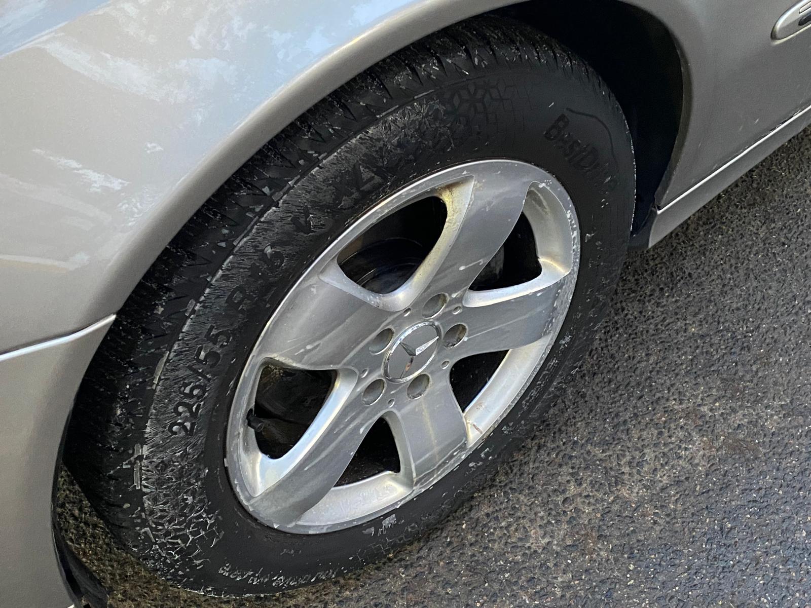 Mercedes Benz E240 avantgarde