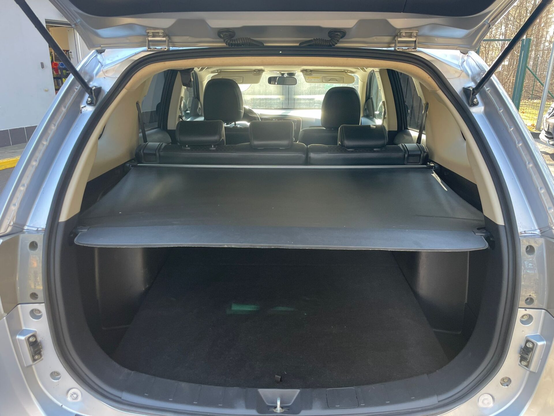 MITSUBISHI OUTLANDER 4WD