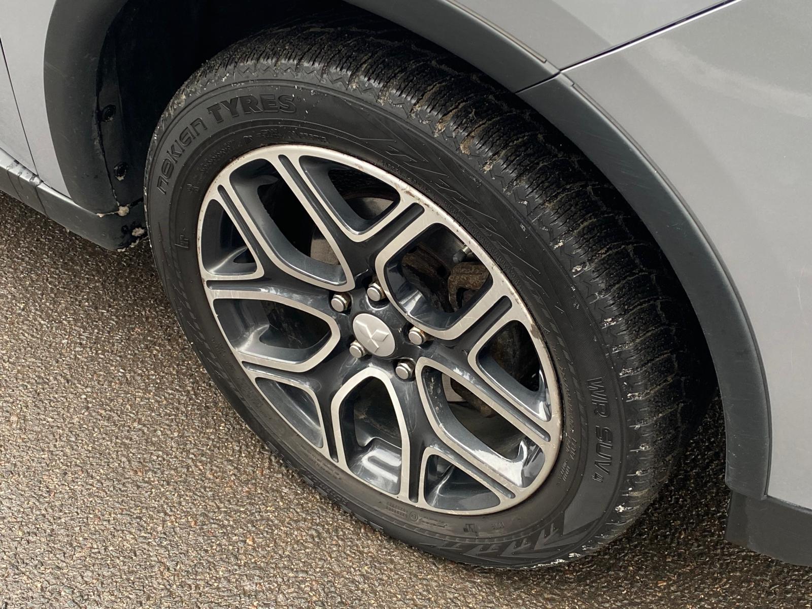 MITSUBISHI OUTLANDER 4WD