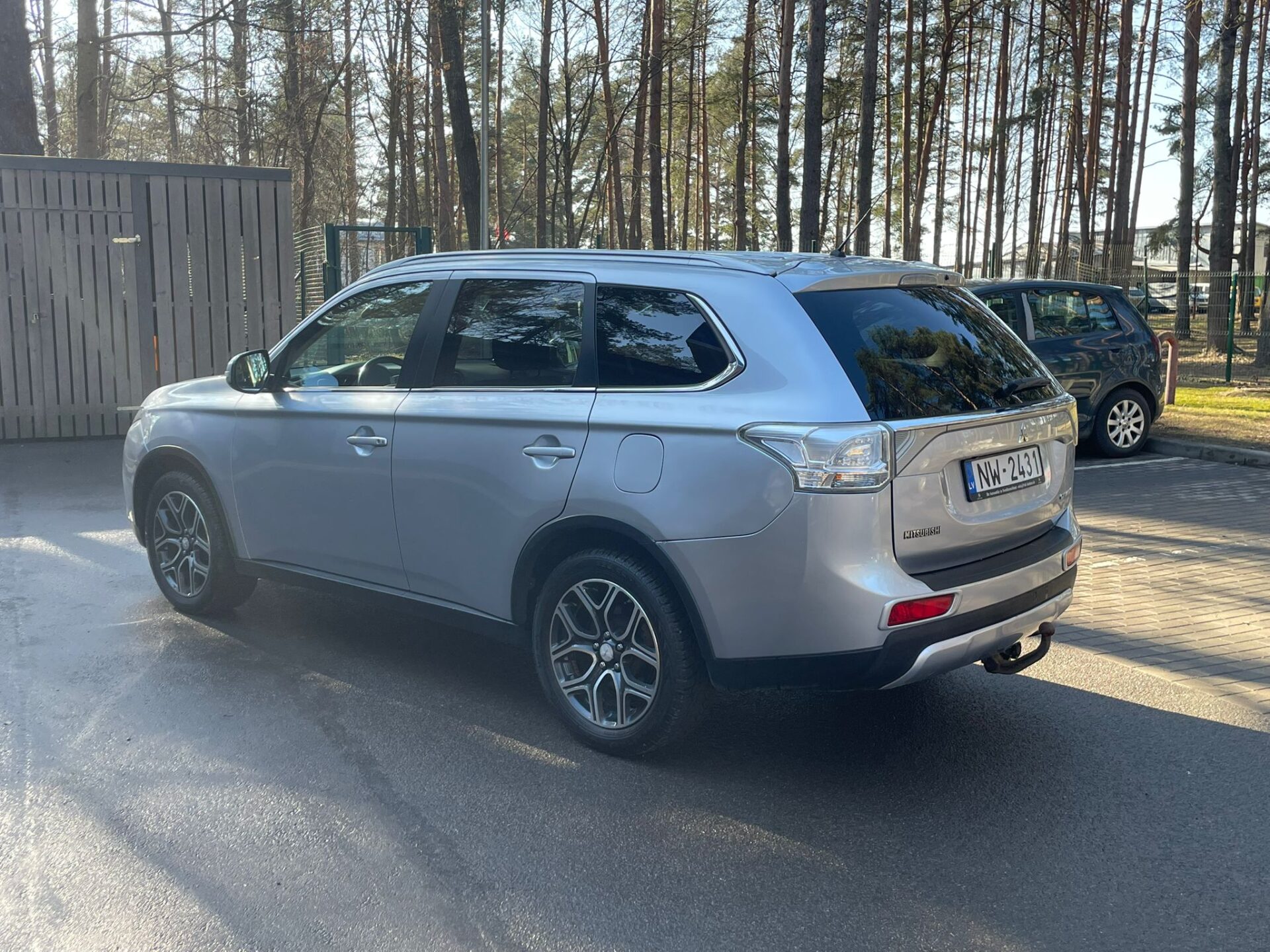 MITSUBISHI OUTLANDER 4WD