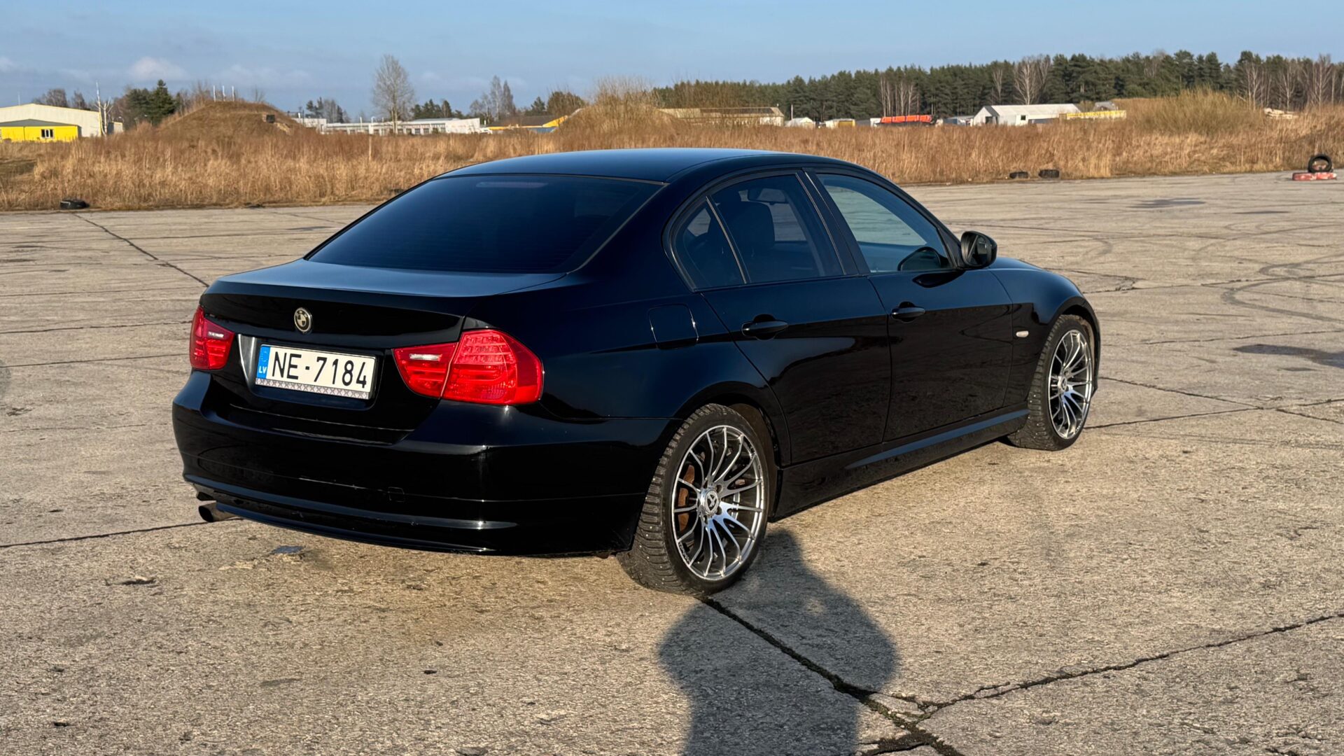 BMW 318 (E90)