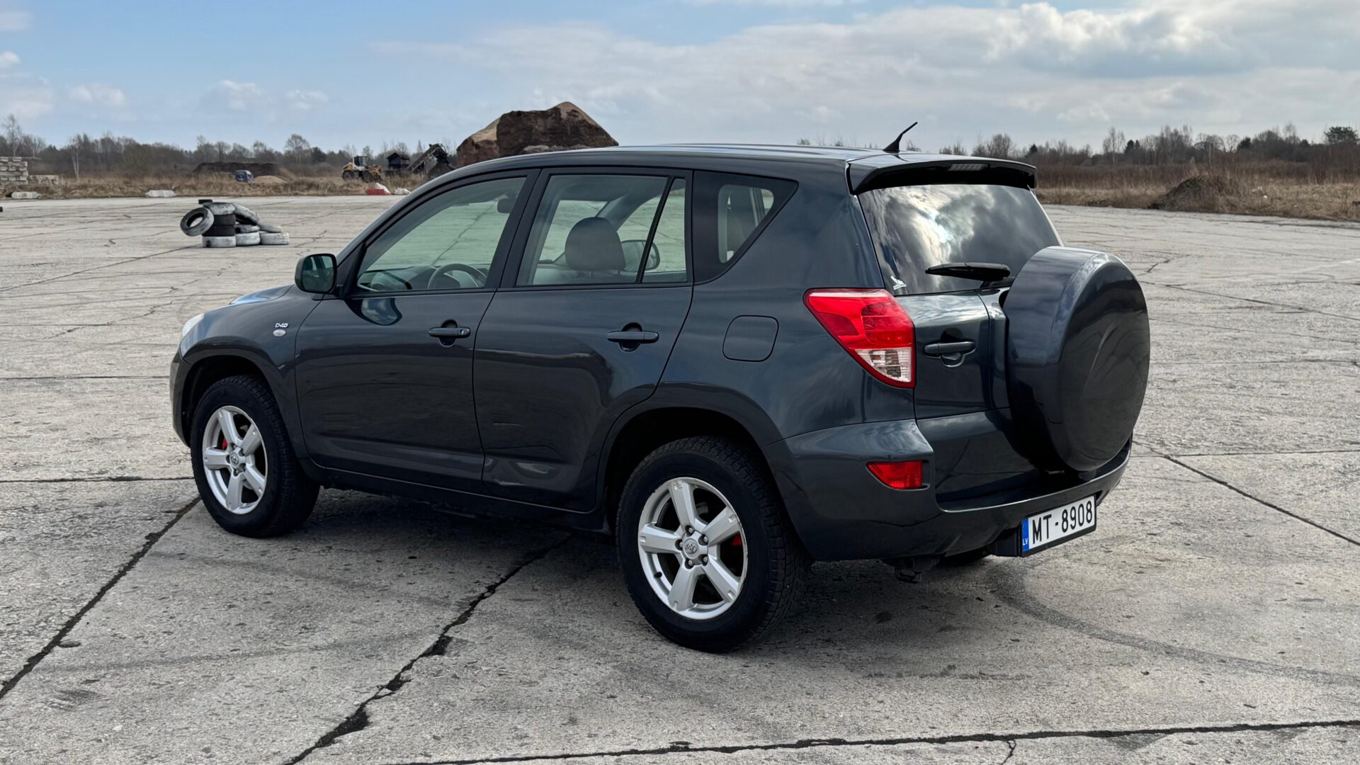 TOYOTA RAV4
