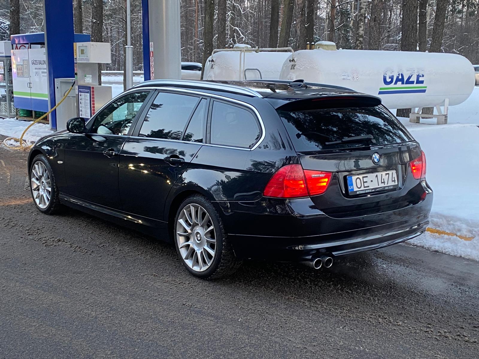 BMW 330 (E91)