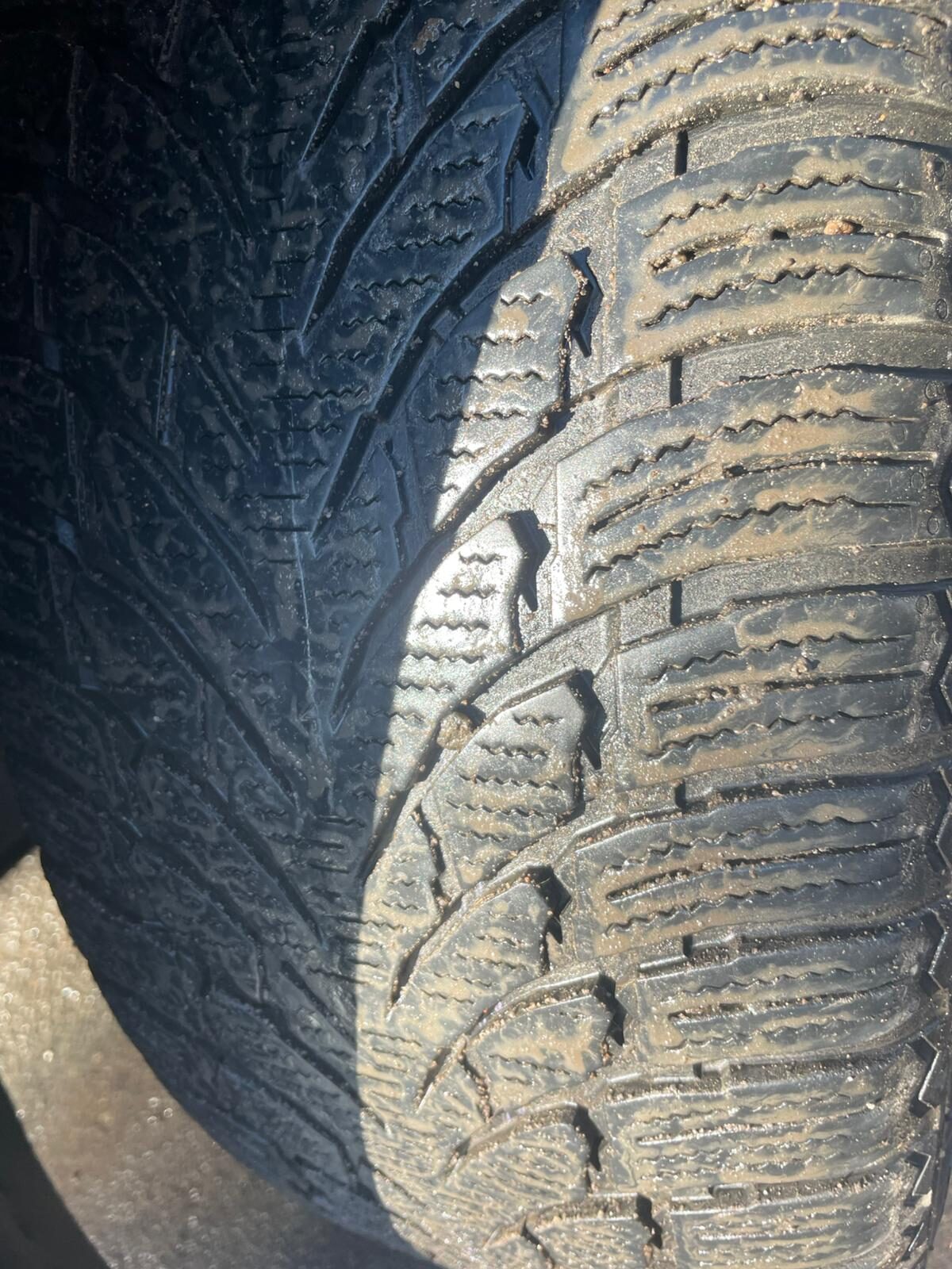 MITSUBISHI OUTLANDER 4WD