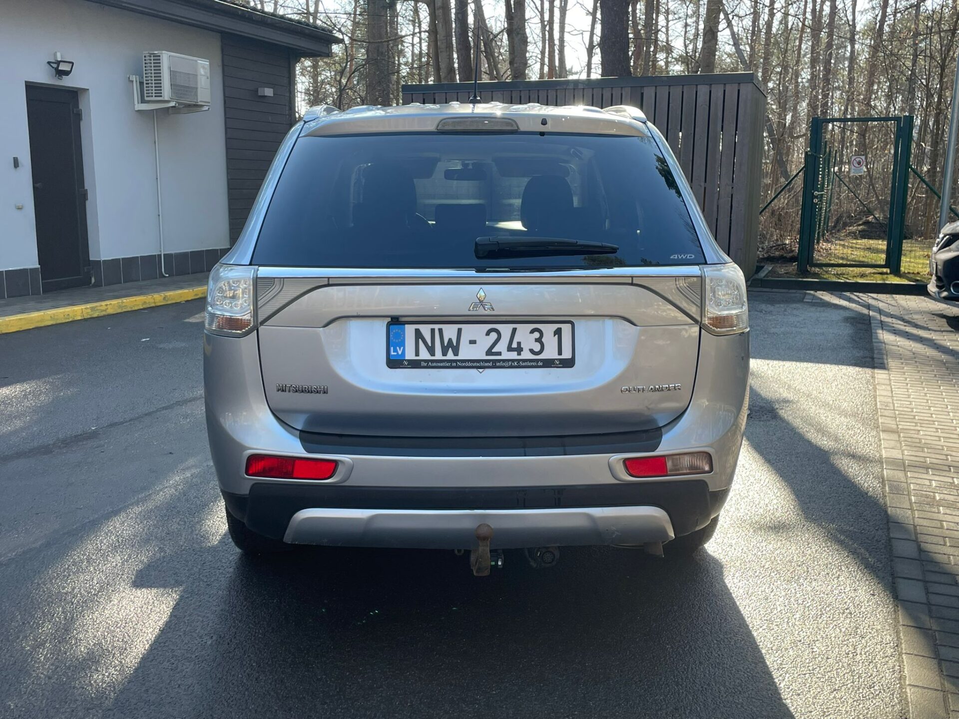 MITSUBISHI OUTLANDER 4WD