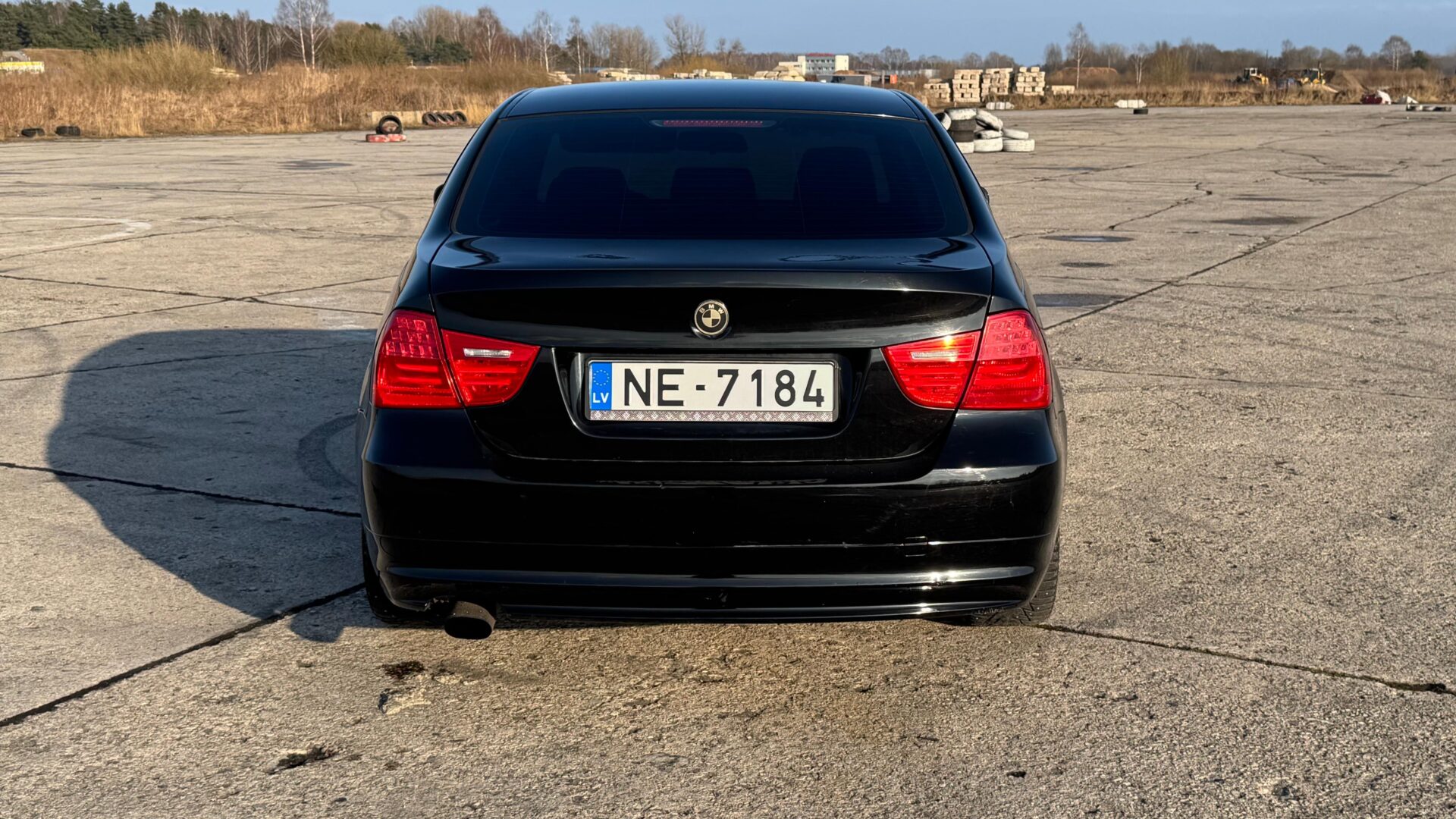 BMW 318 (E90)
