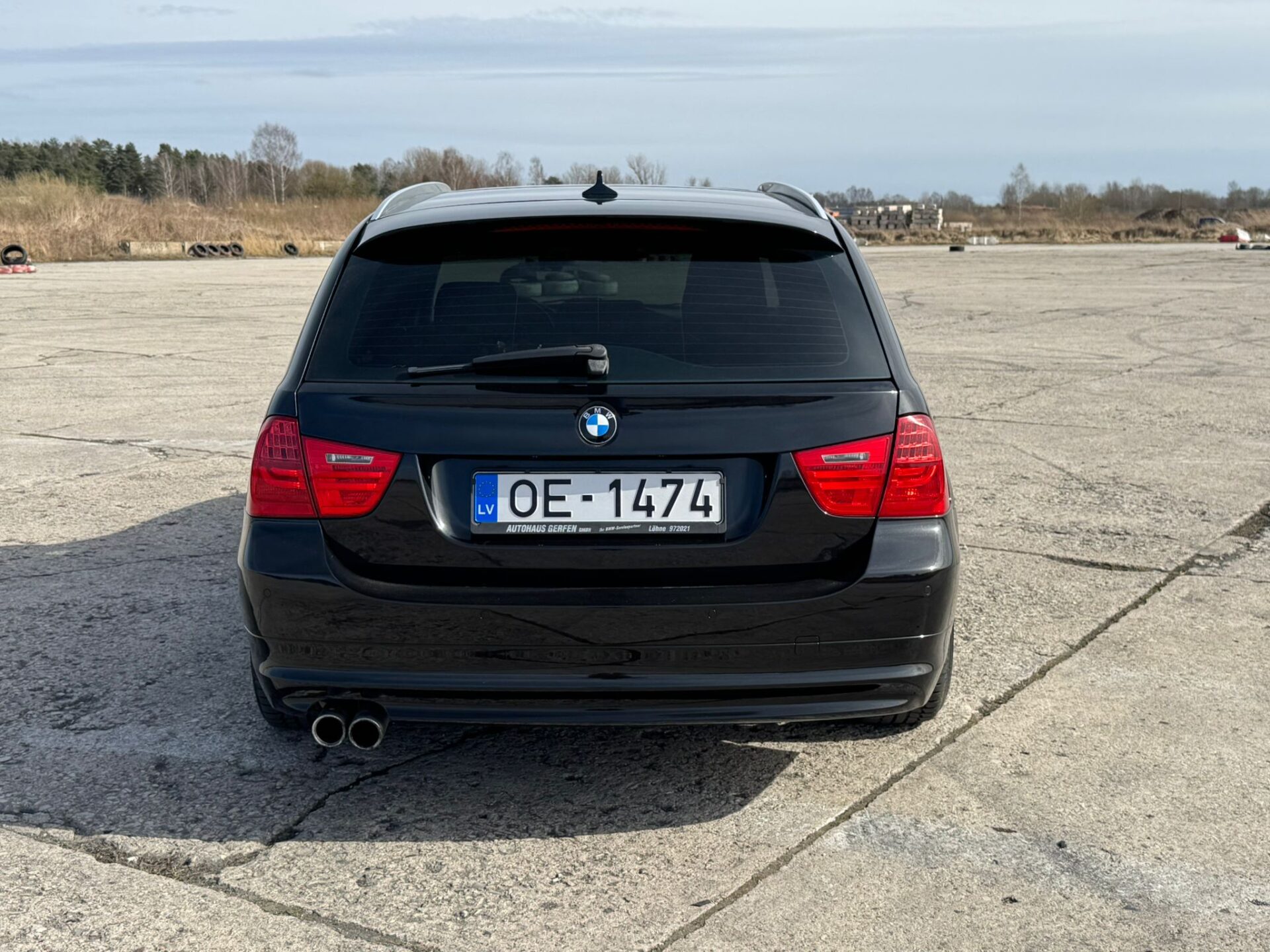 BMW 330 (E91)