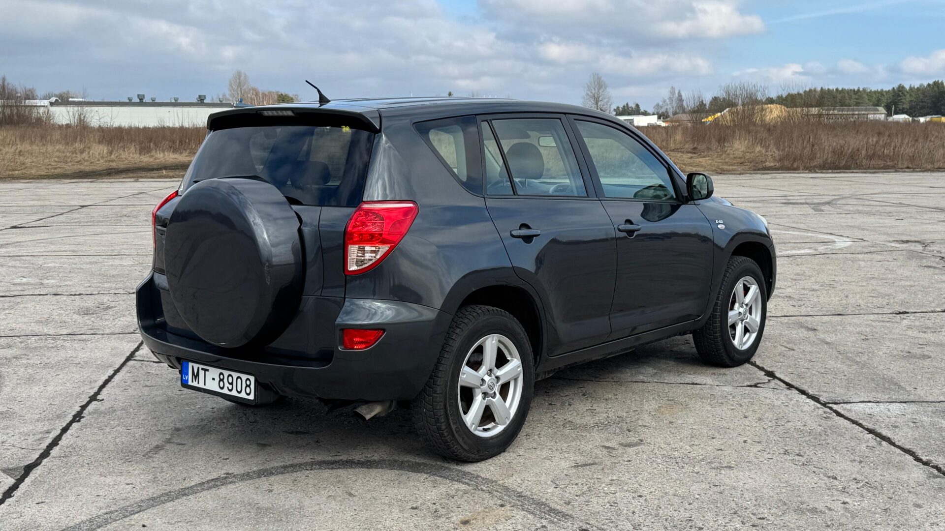 TOYOTA RAV4