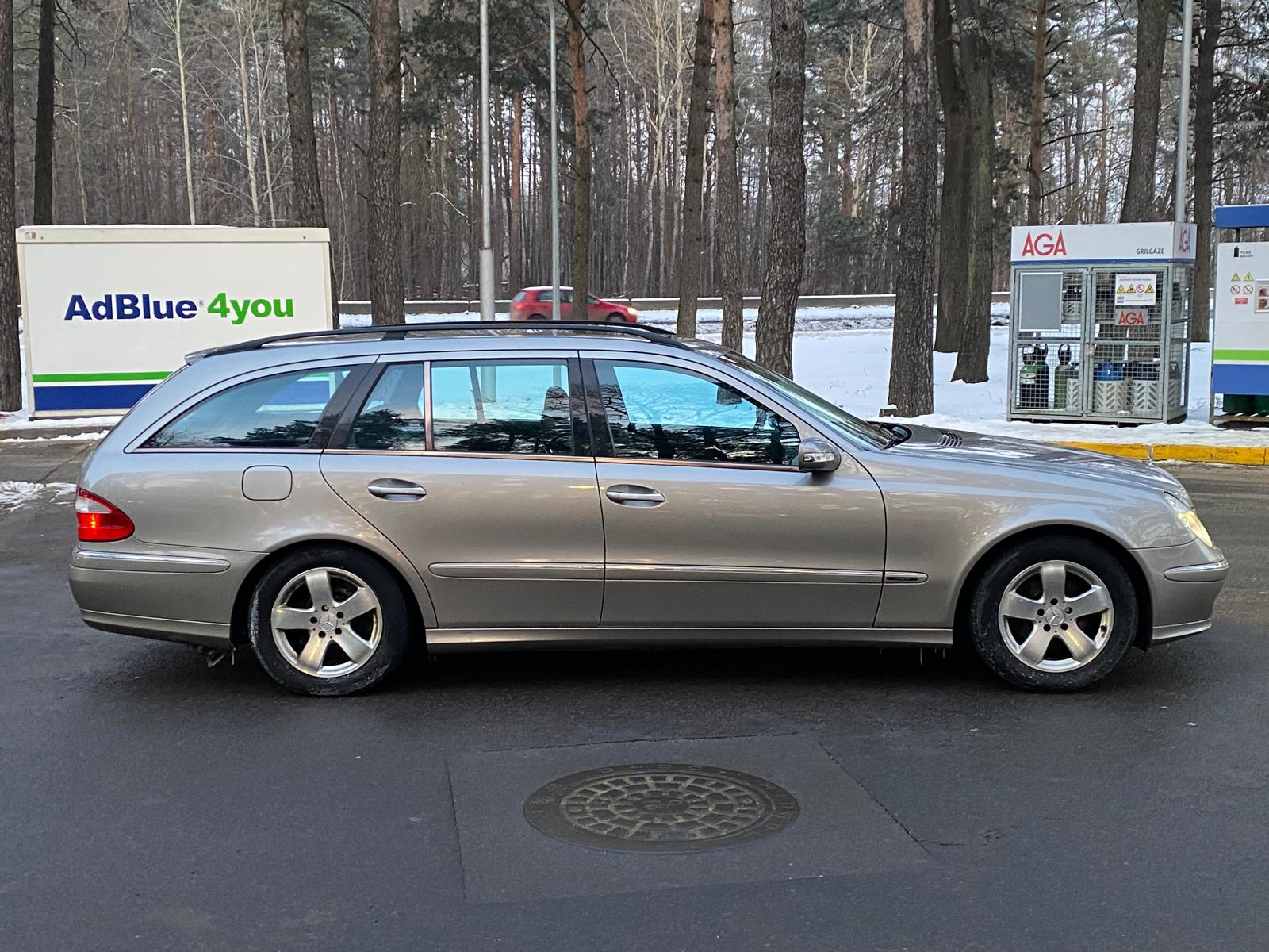 Mercedes Benz E240 avantgarde