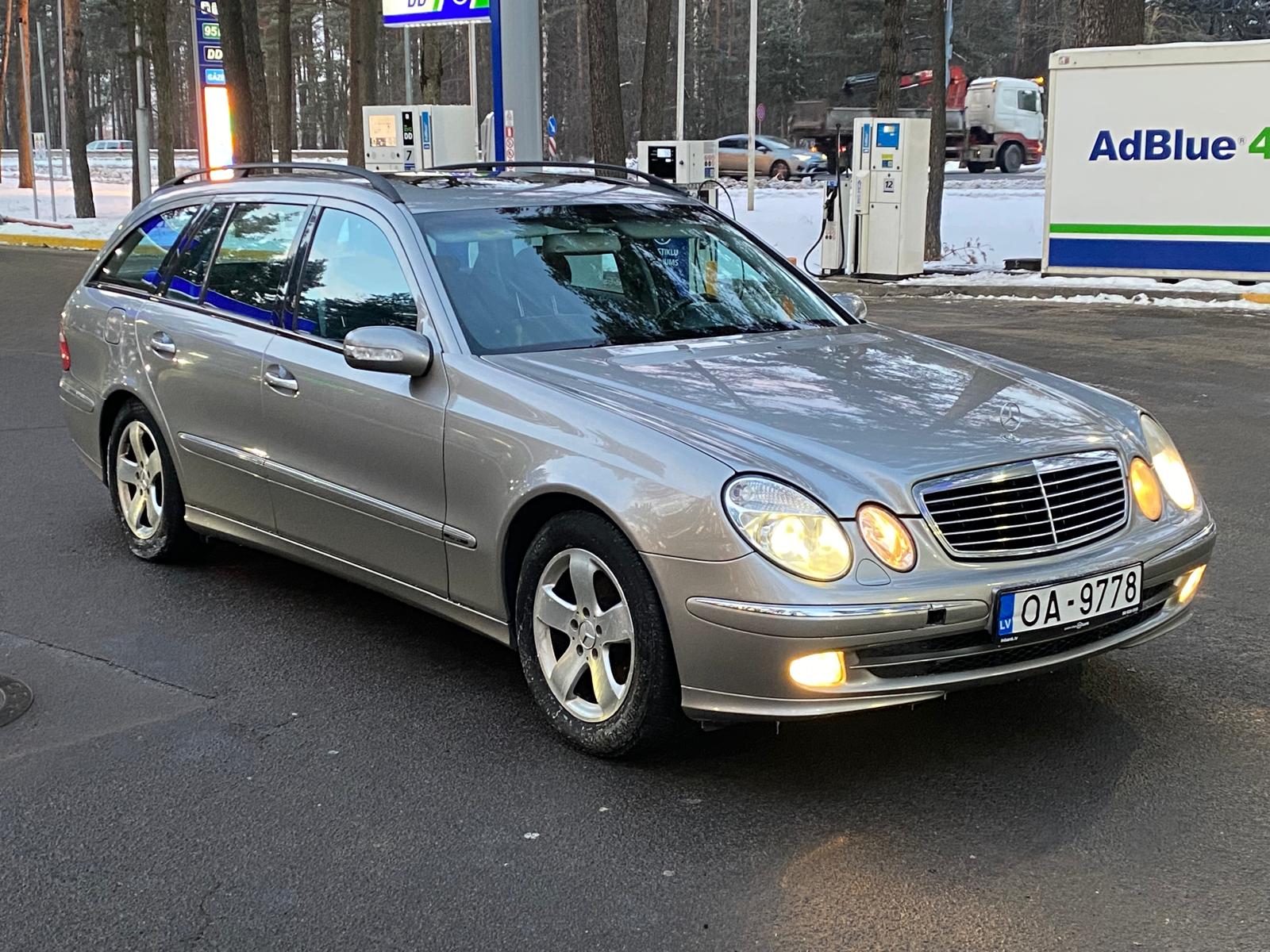 Mercedes Benz E240 avantgarde