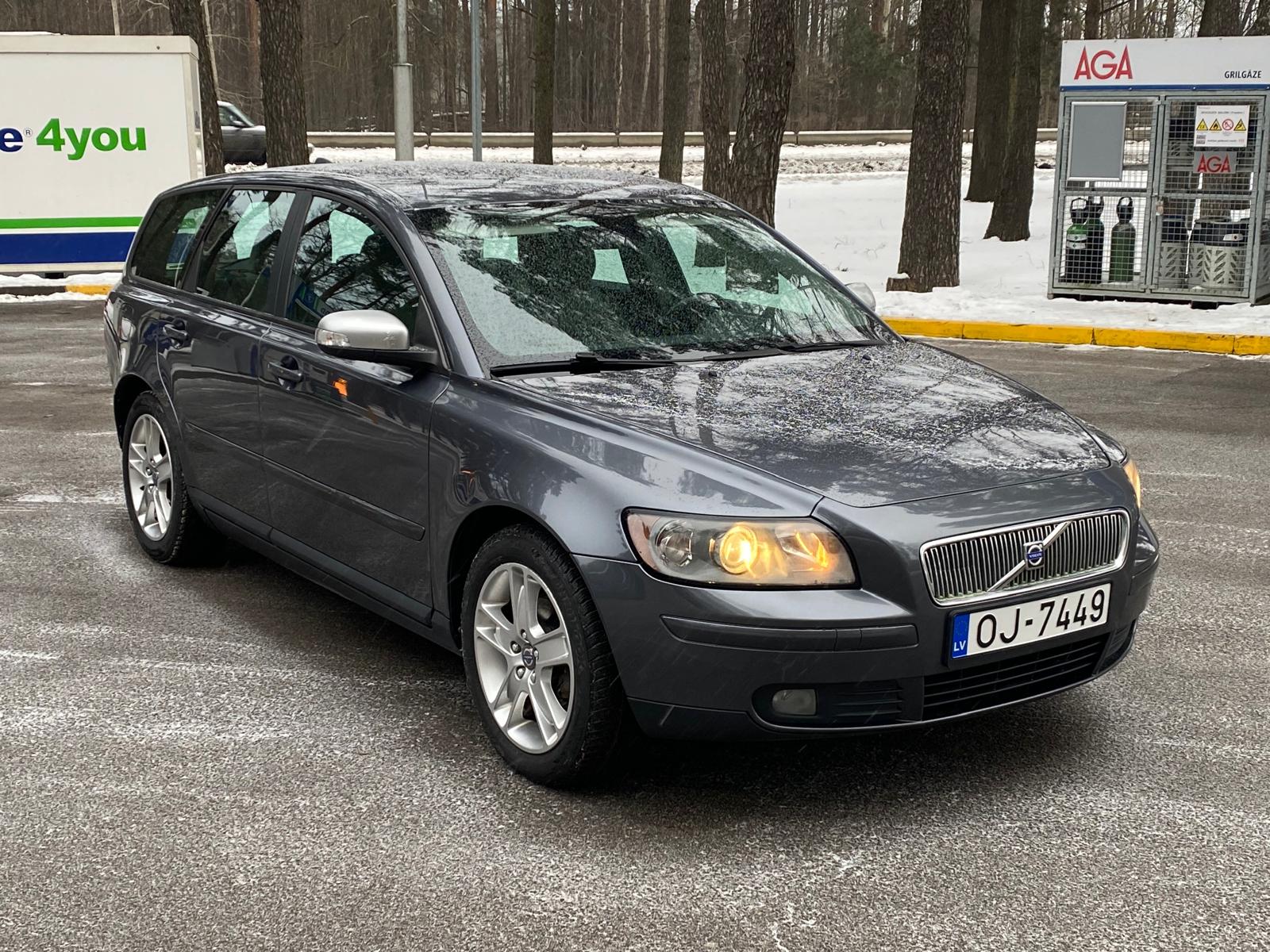VOLVO V50