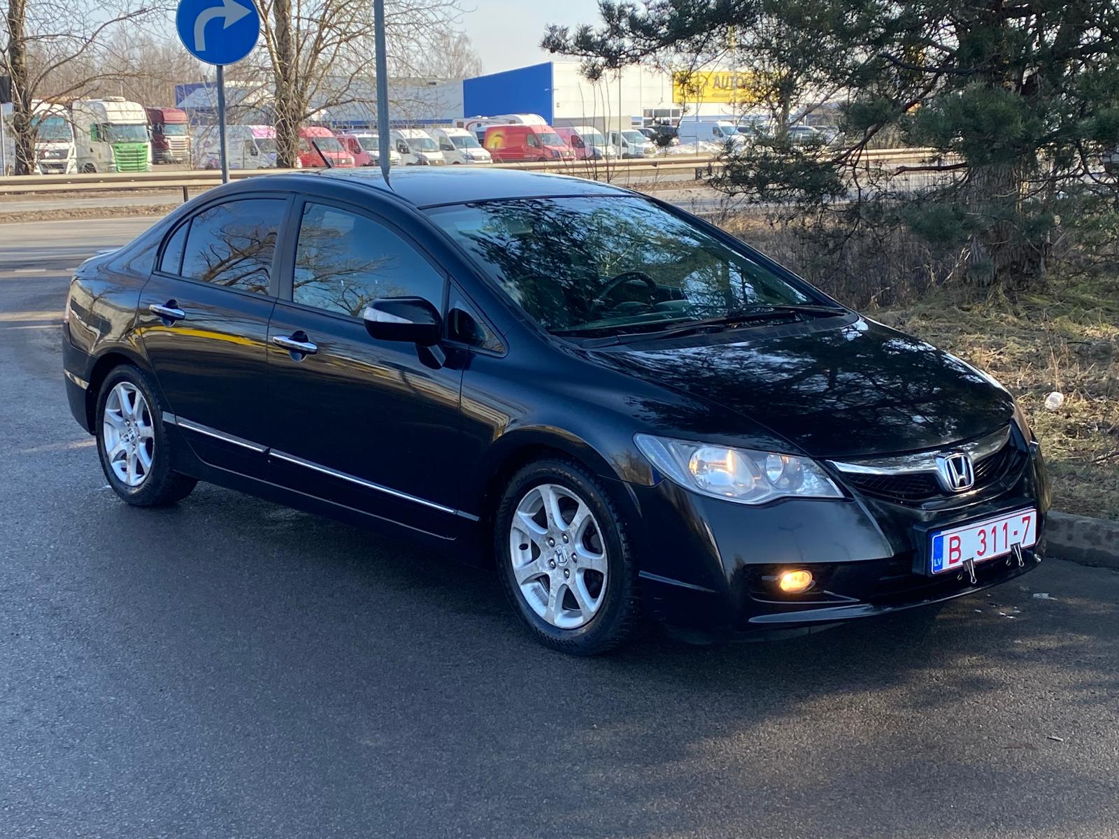 HONDA CIVIC 4DR HYBRID