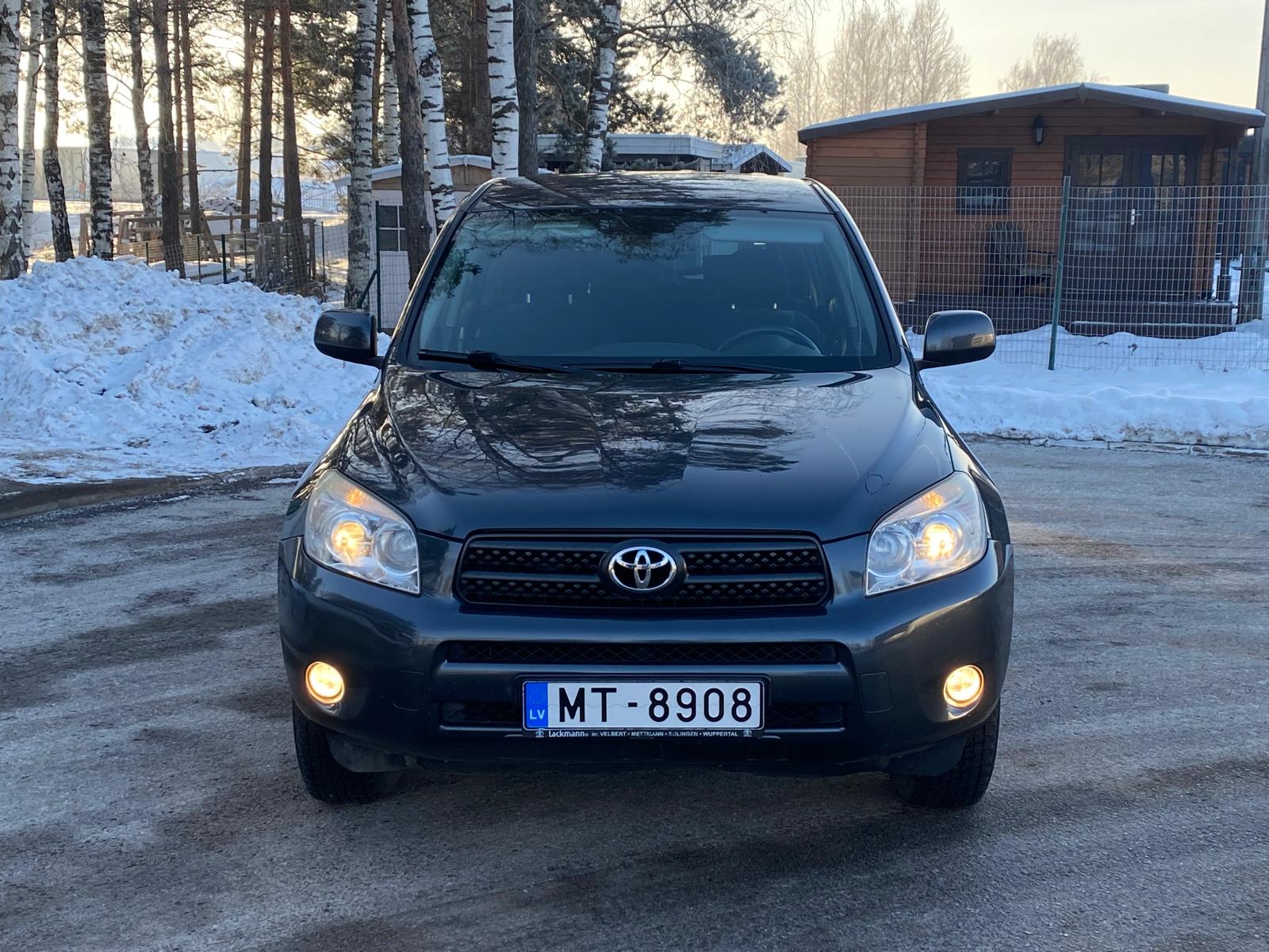 TOYOTA RAV4