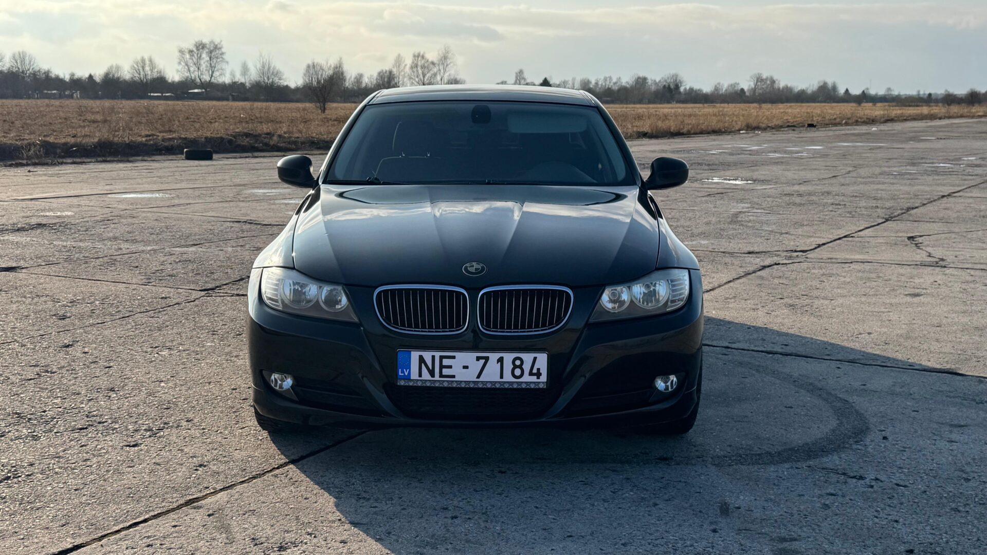 BMW 318 (E90)
