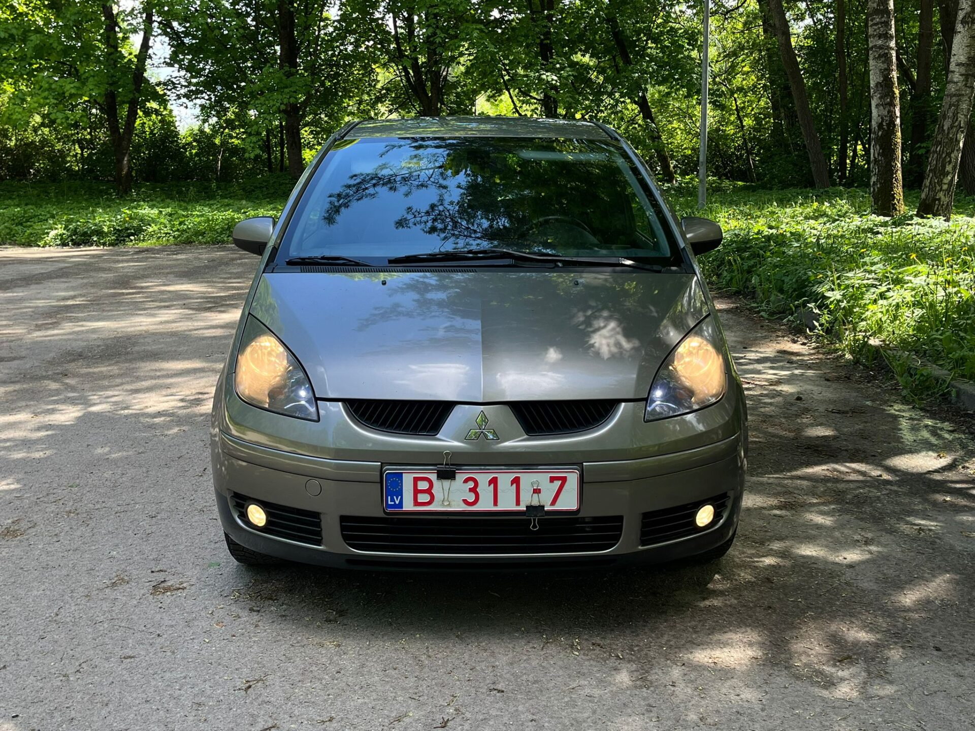 MITSUBISHI COLT